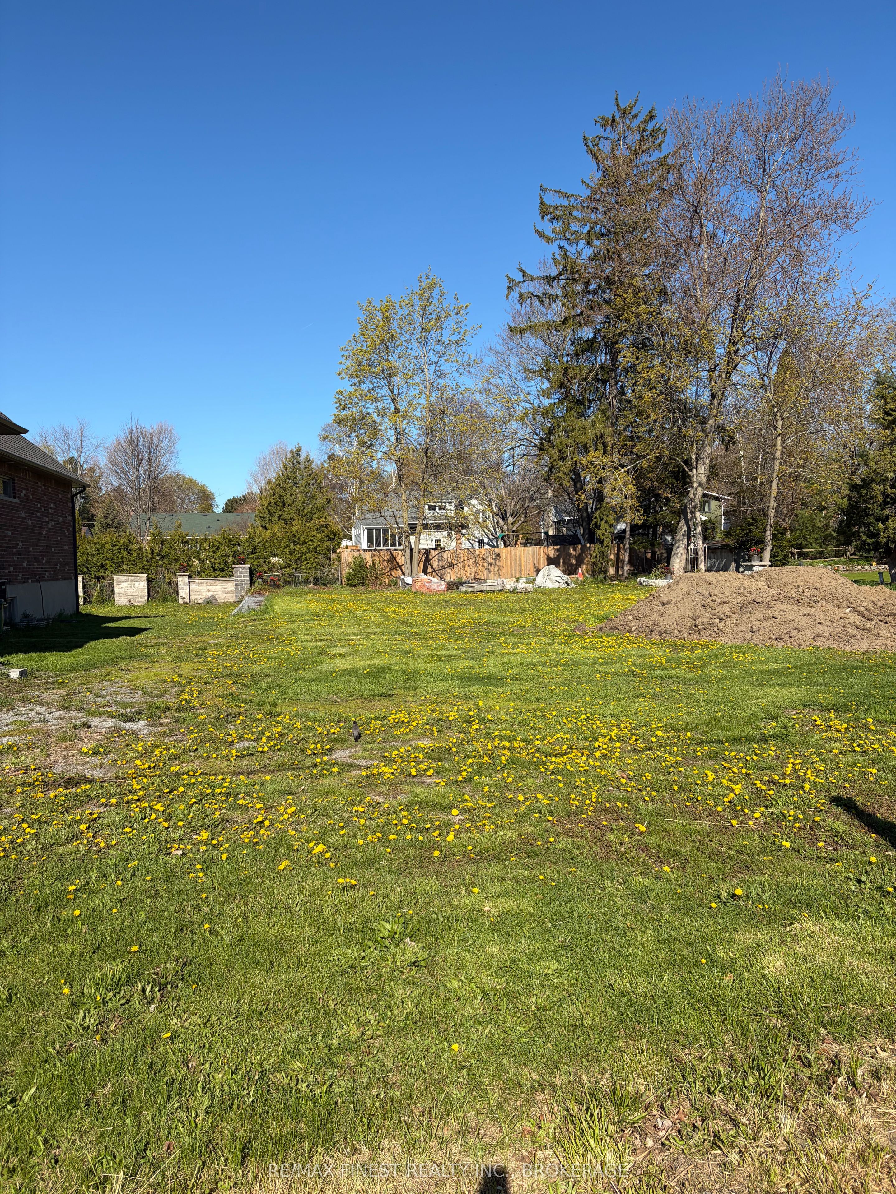 41 Crerar Boulevard Property Photo 6