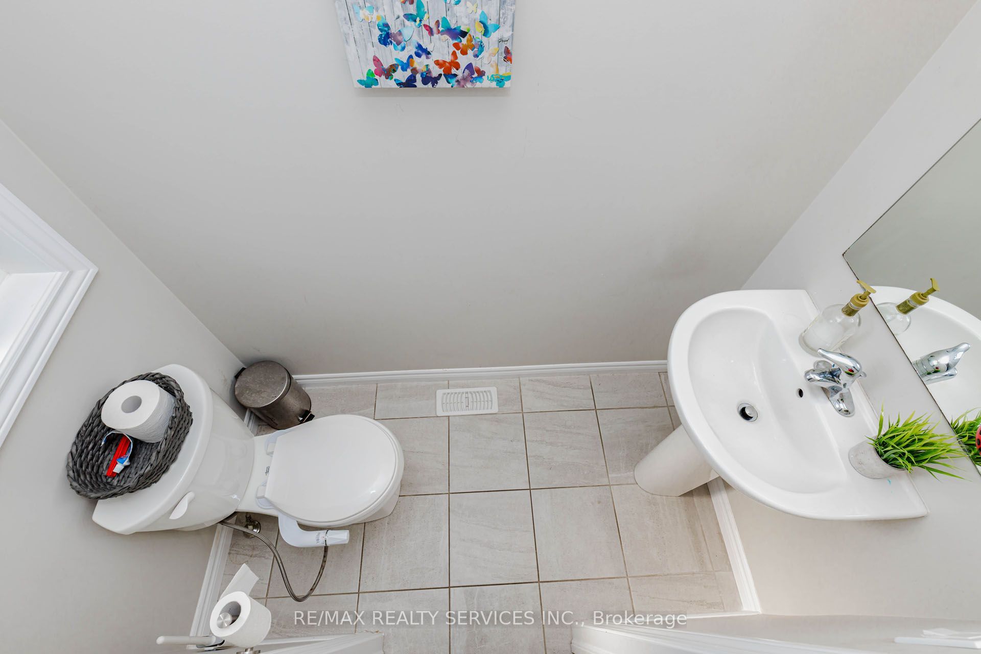 1561 Dunkirk Avenue Property Photo 19