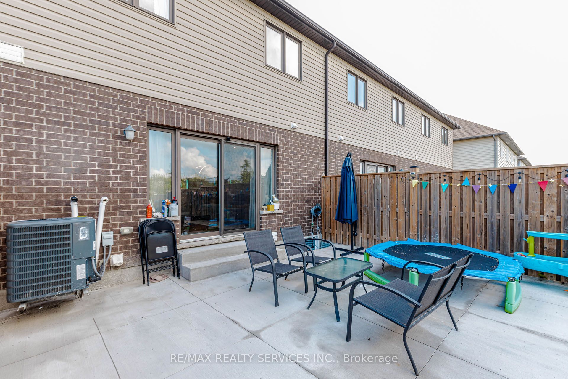 1561 Dunkirk Avenue Property Photo 43