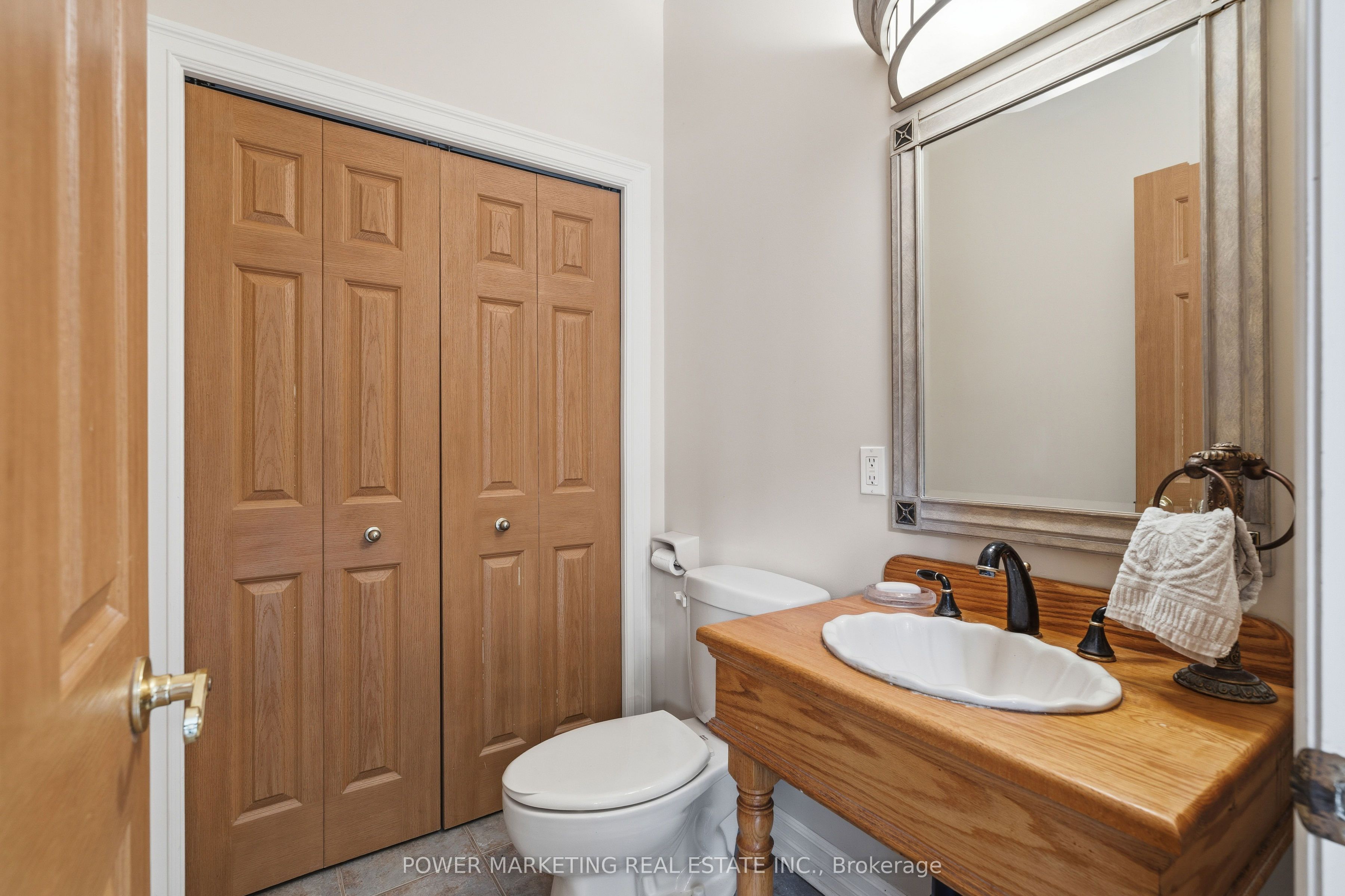 164 Baillie Avenue Property Photo 6