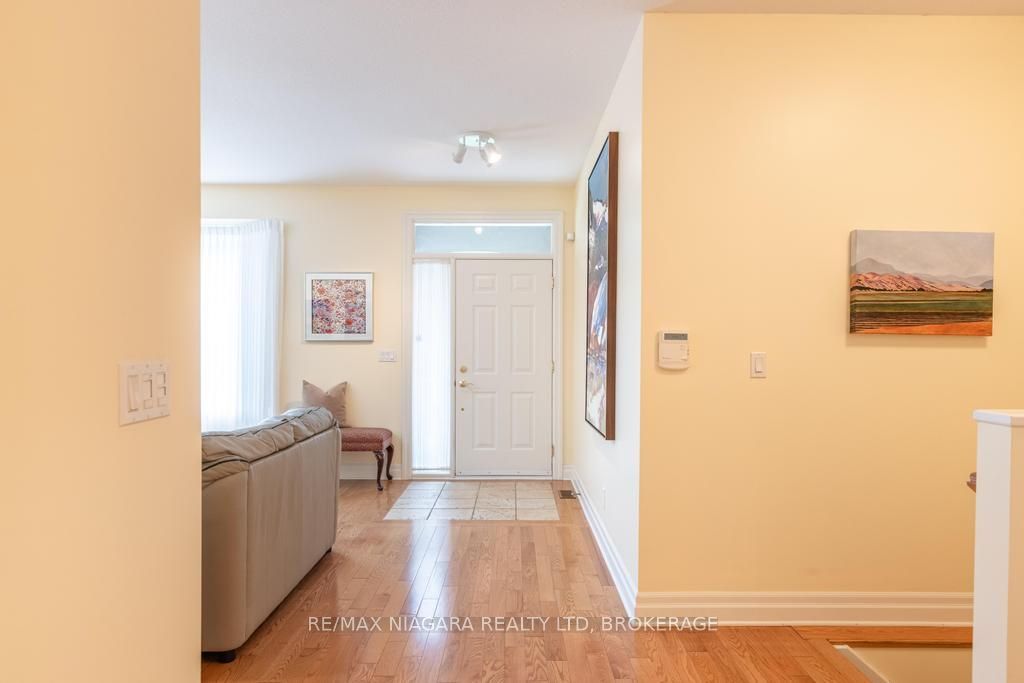 18 James Street Property Photo 4