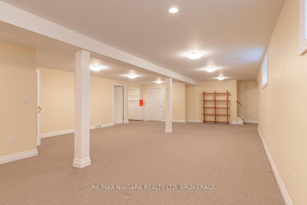18 James Street Property Photo 24