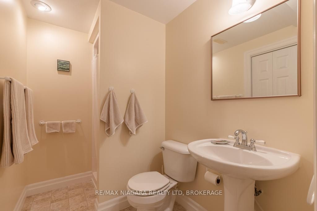 18 James Street Property Photo 28