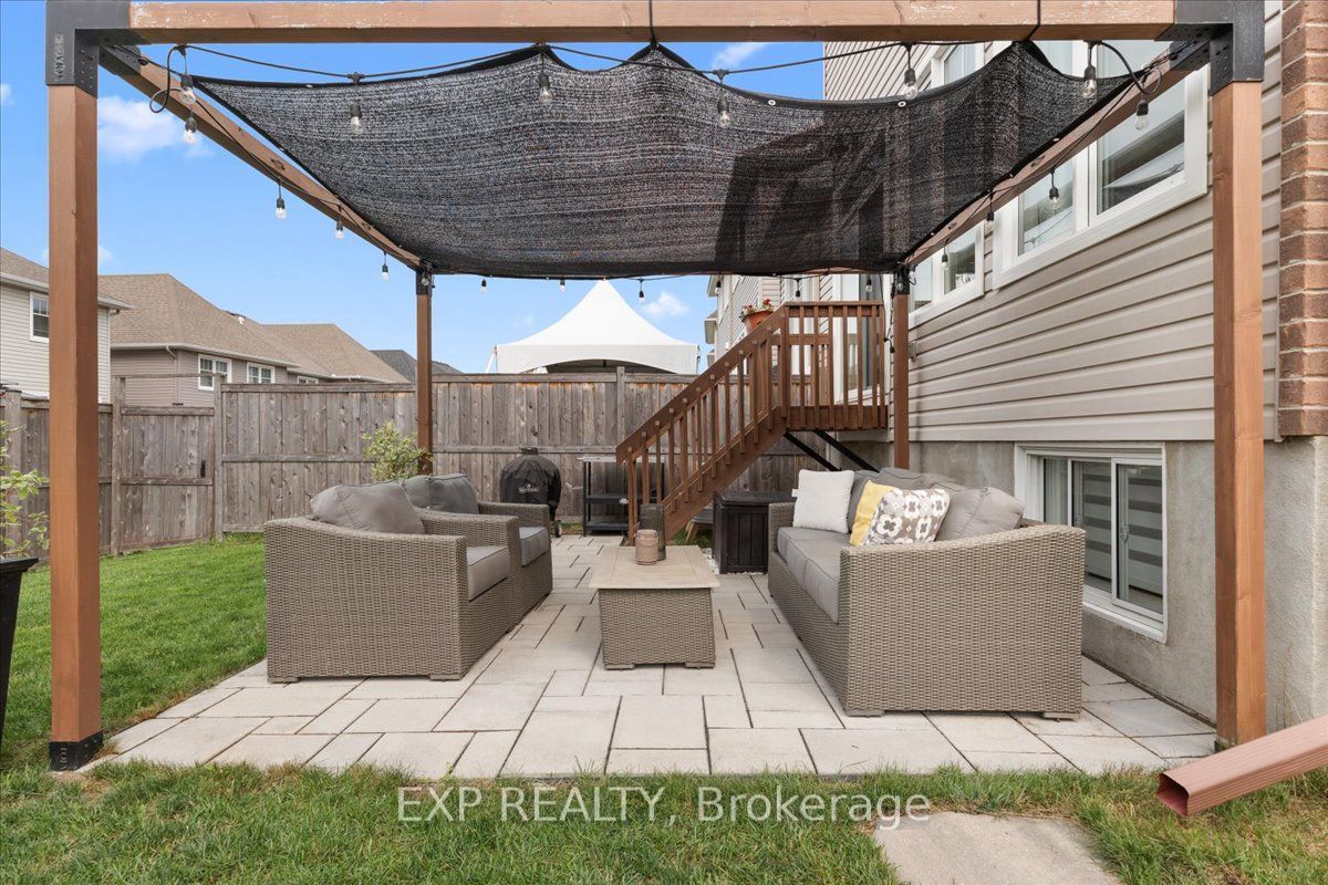 758 Cap Diamant Way Property Photo 33