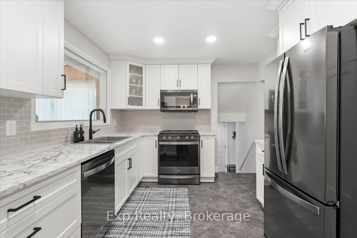 48 Melrose Crescent Property Photo 2