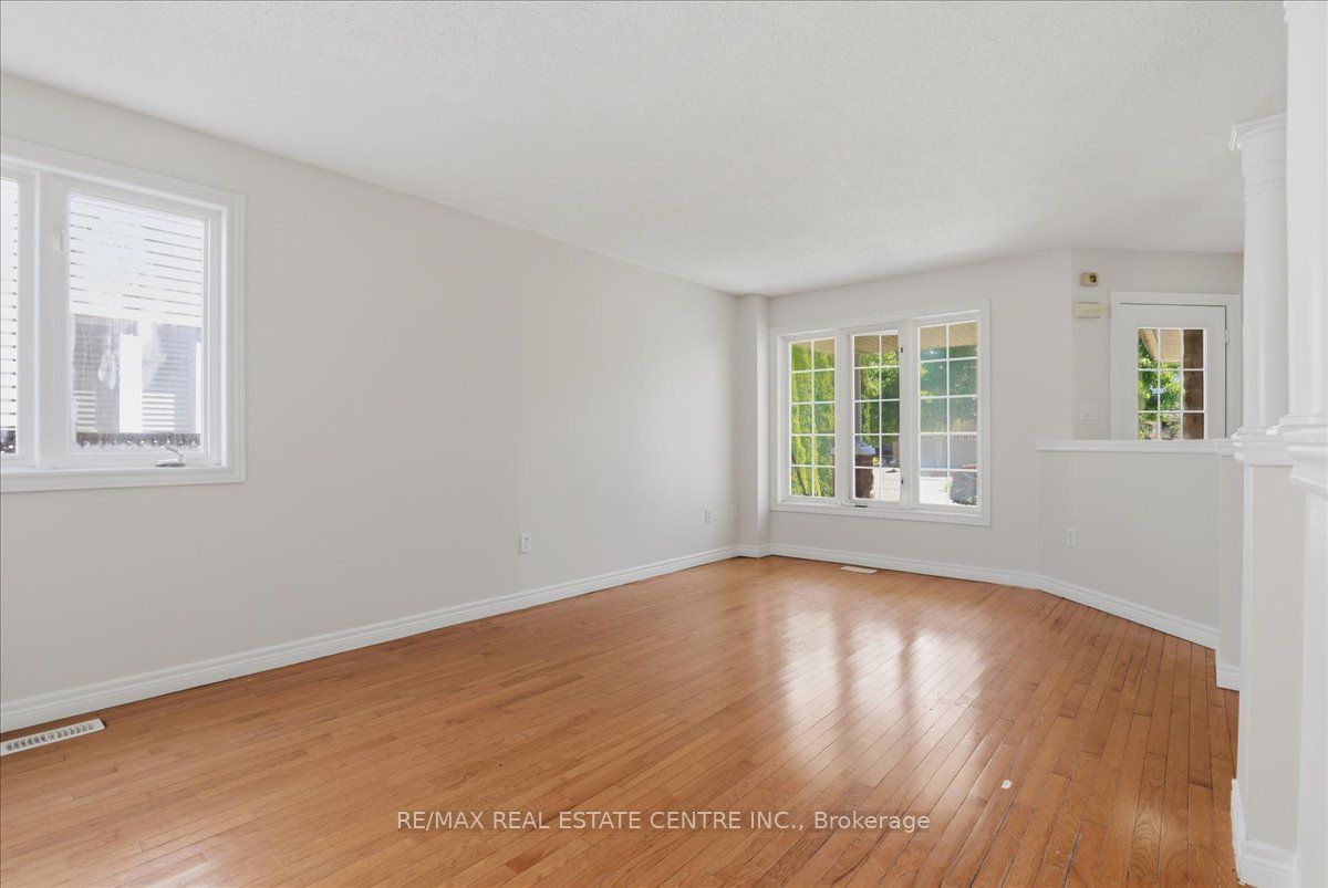 43 Decaro Crescent Property Photo 15