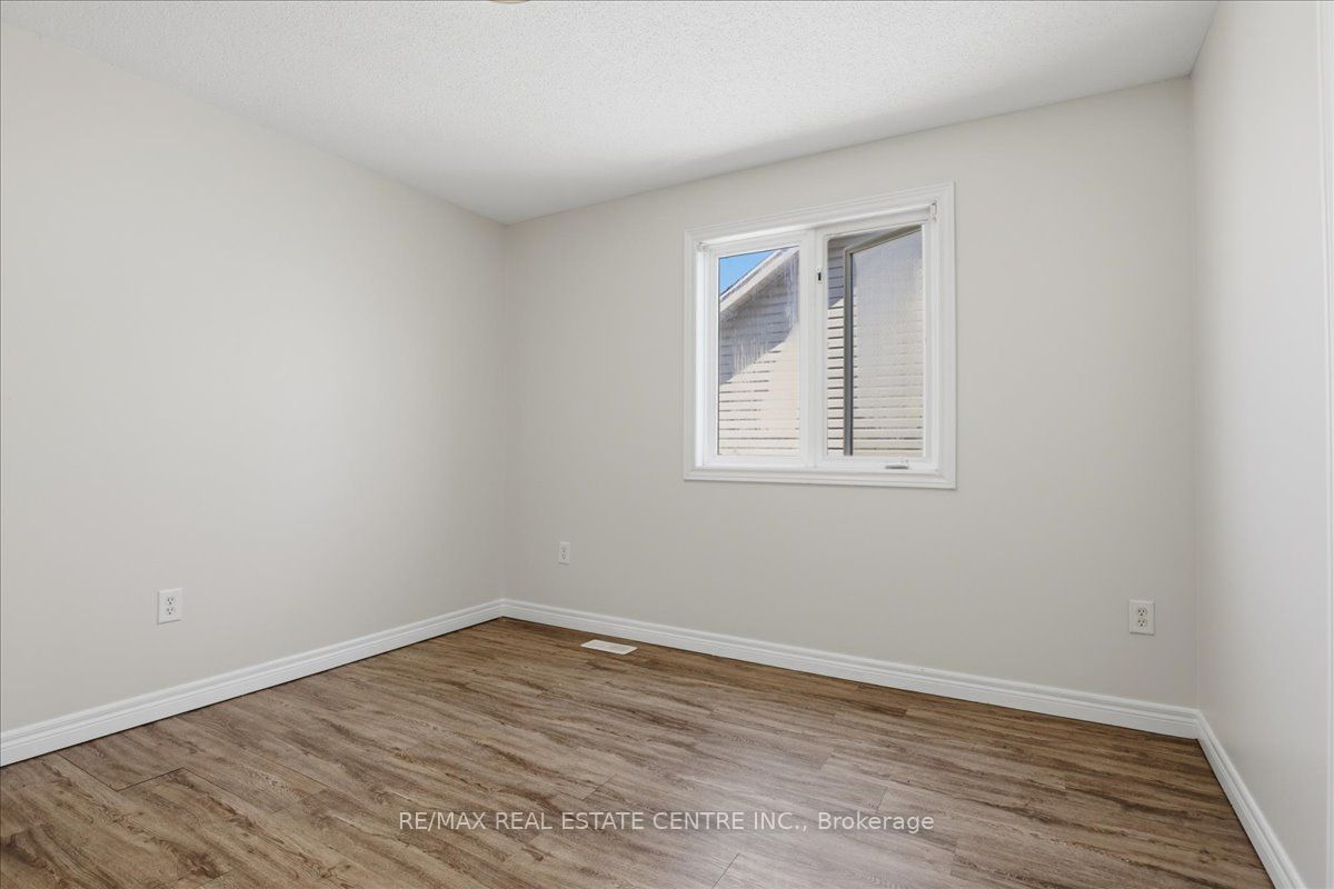 43 Decaro Crescent Property Photo 27
