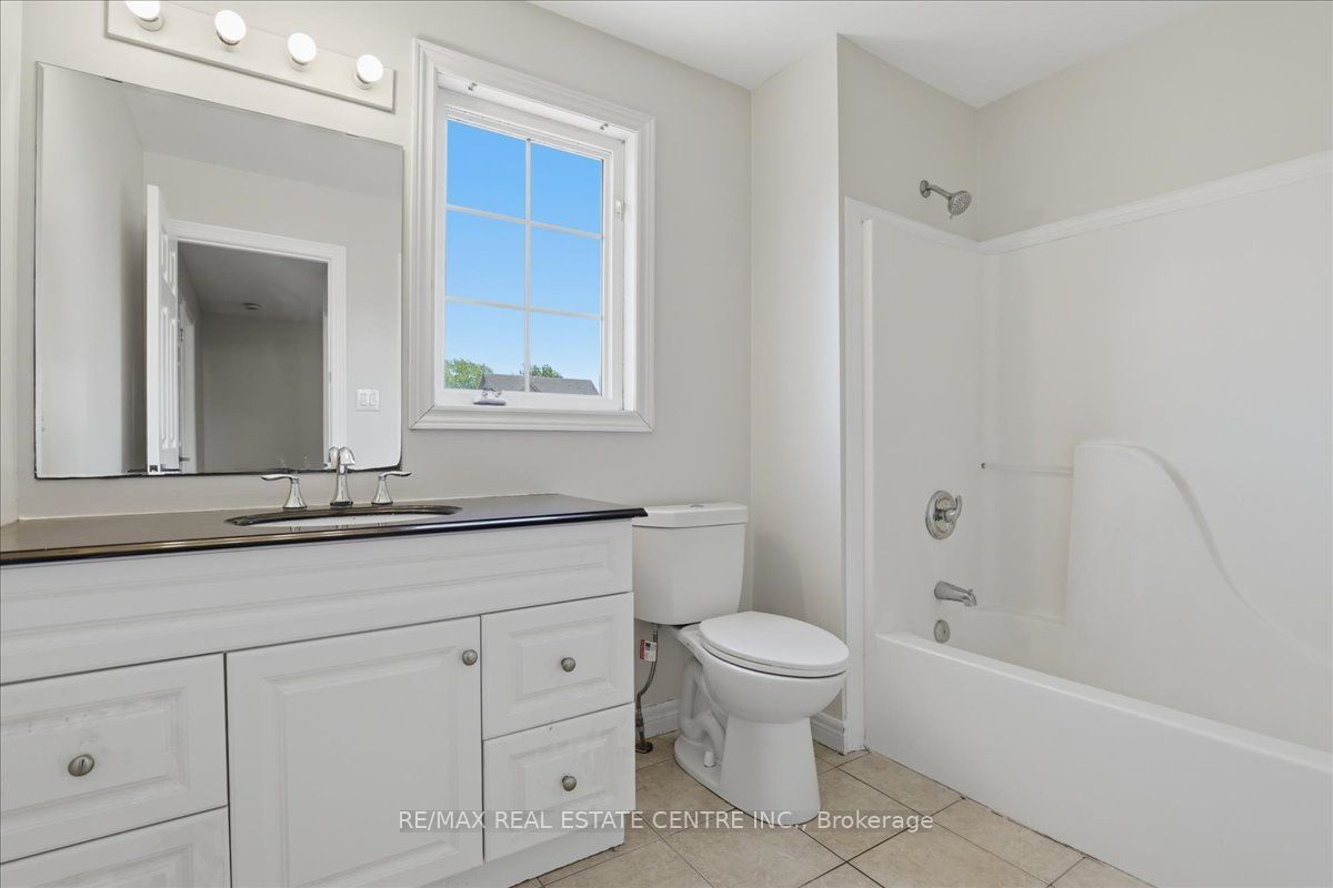 43 Decaro Crescent Property Photo 33