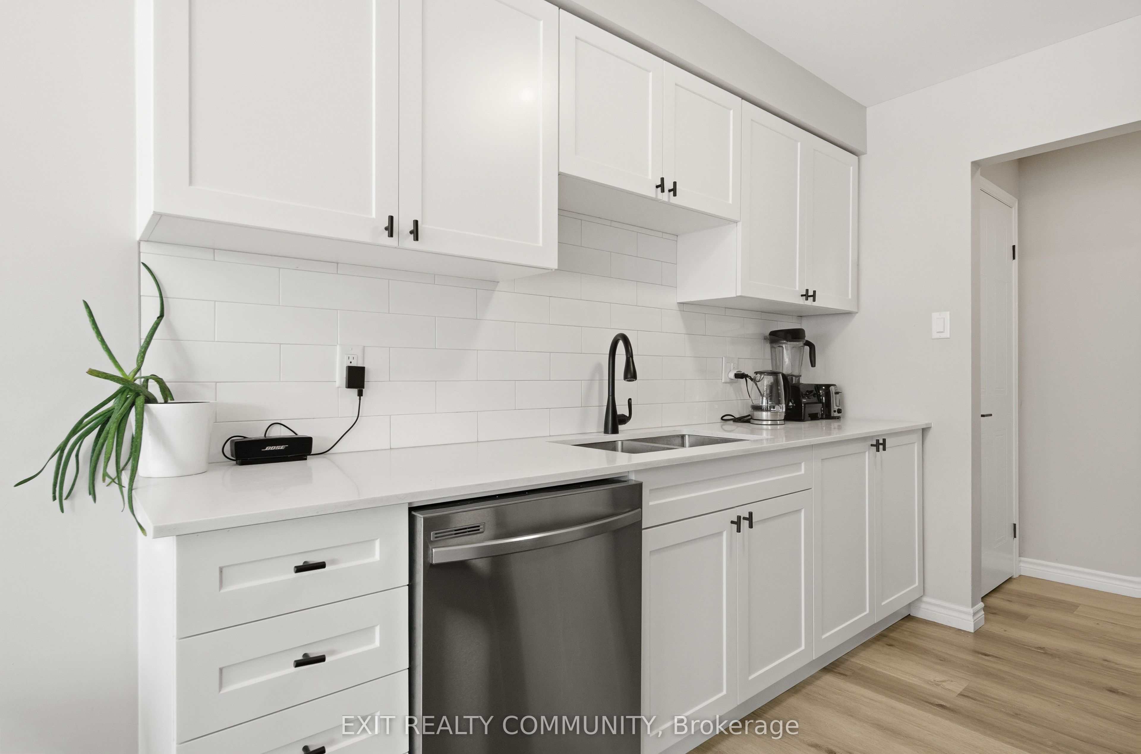 601 Grenfell Drive 15 Property Photo 8