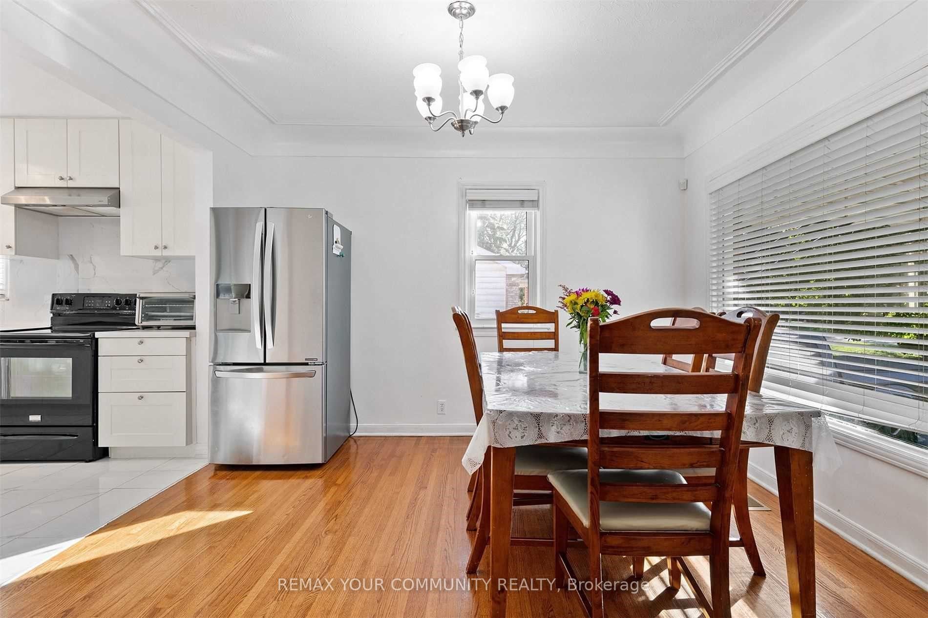 4276 Howard Avenue Property Photo 11