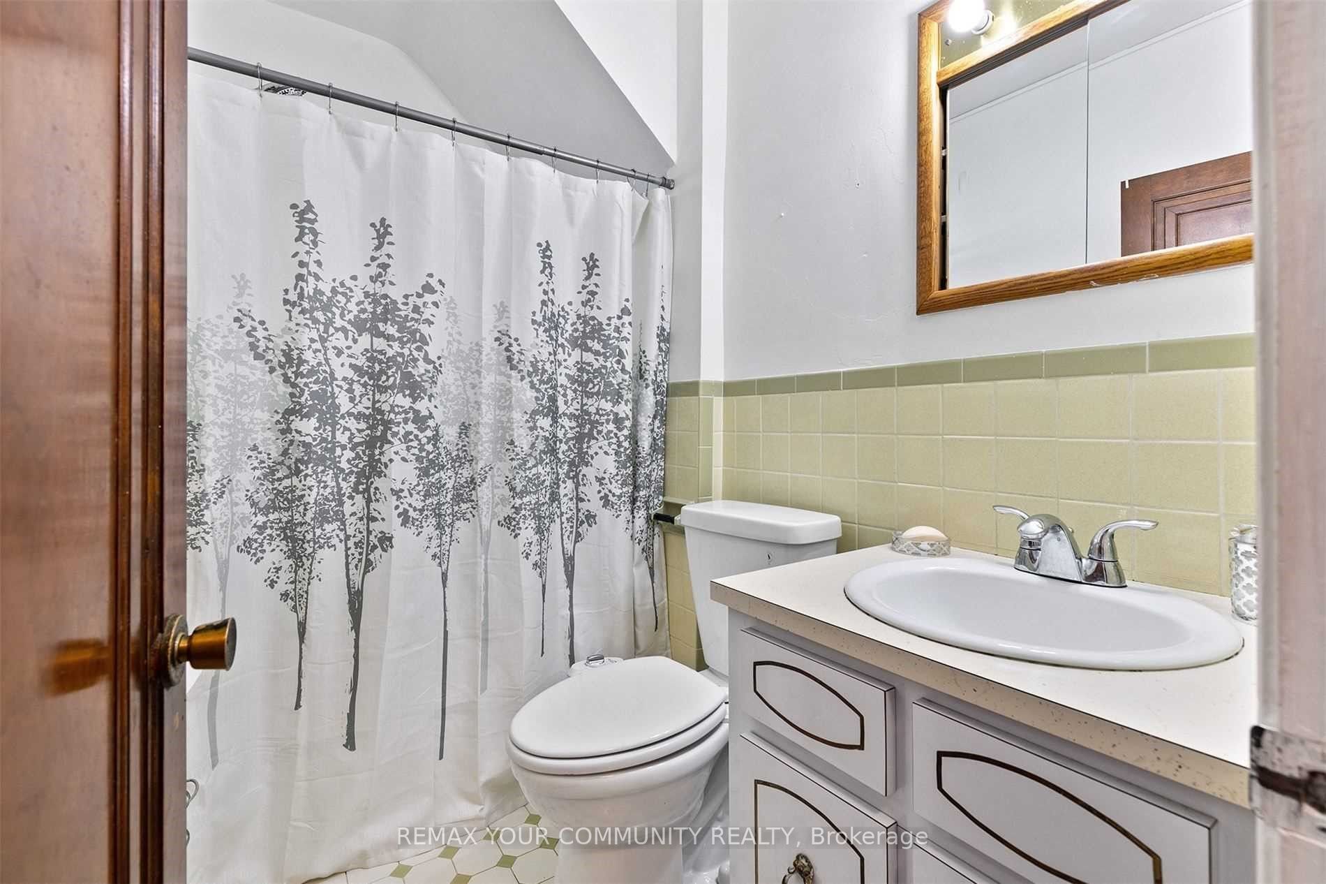 4276 Howard Avenue Property Photo 16