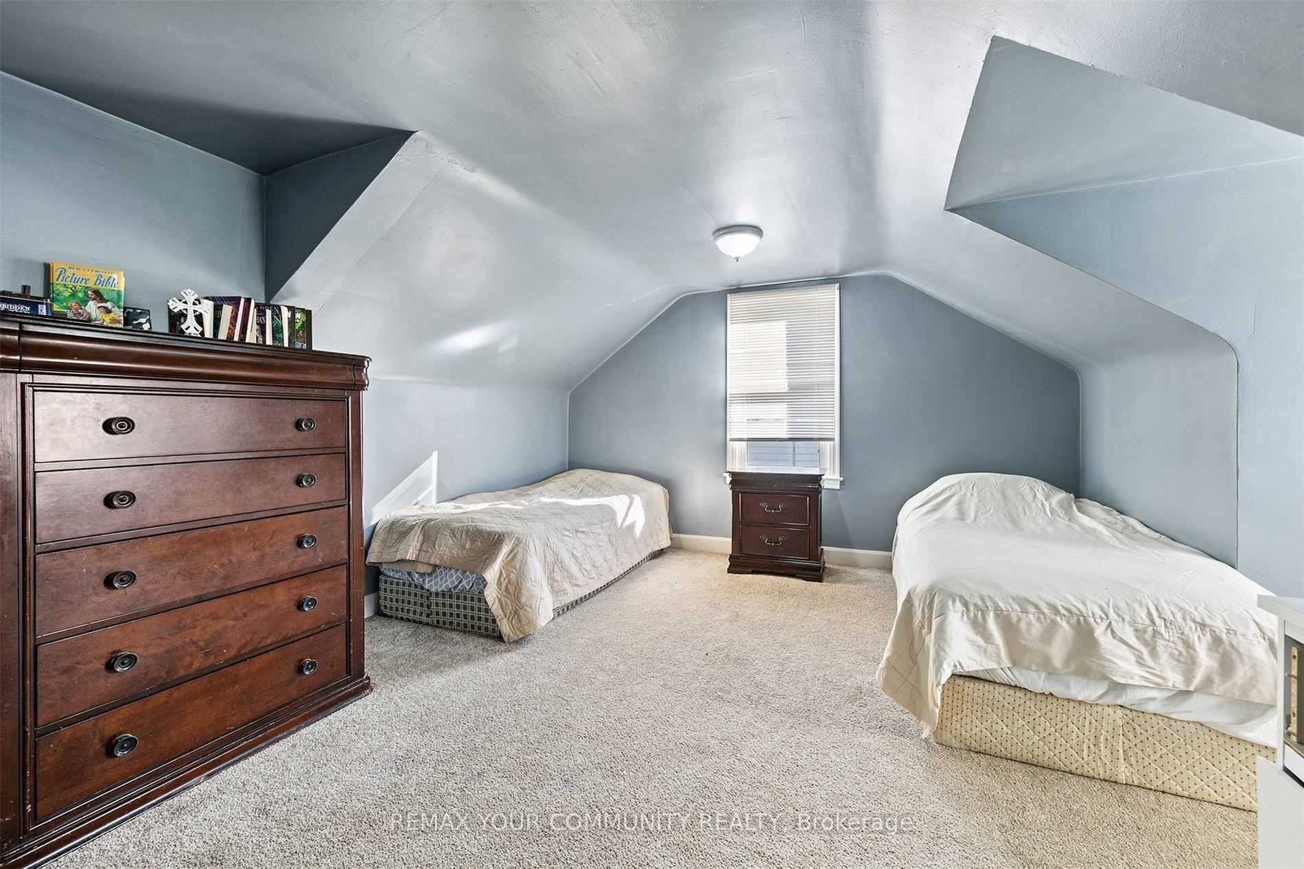 4276 Howard Avenue Property Photo 17