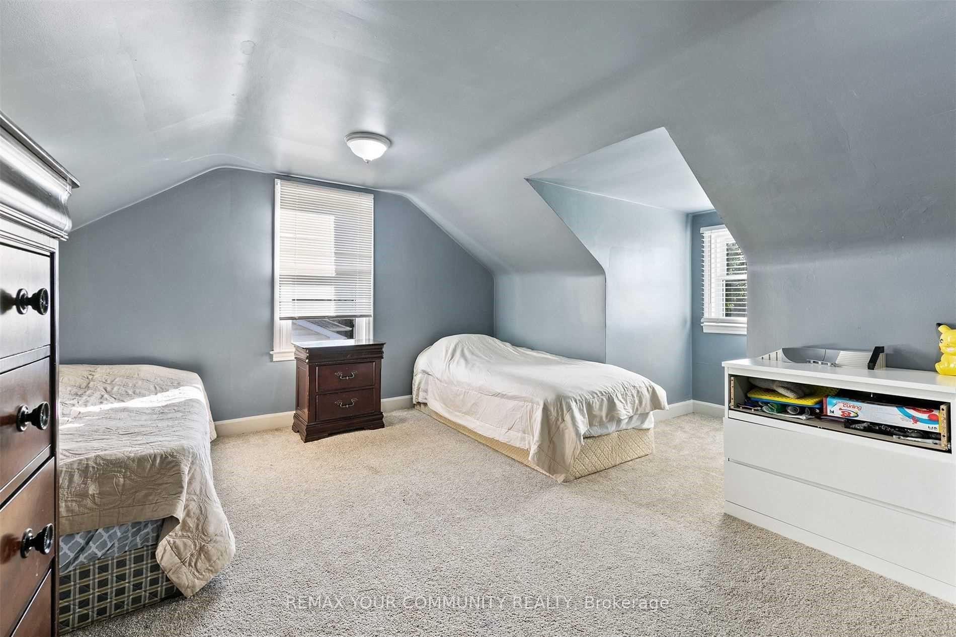 4276 Howard Avenue Property Photo 18