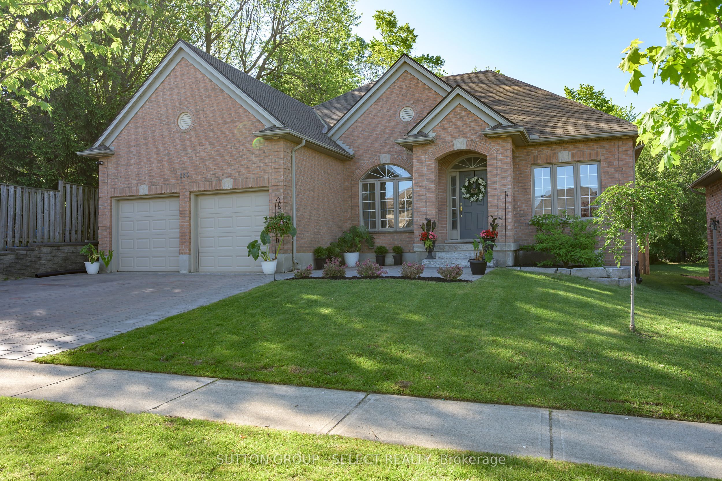 135 Plane Tree Drive Property Photo 3