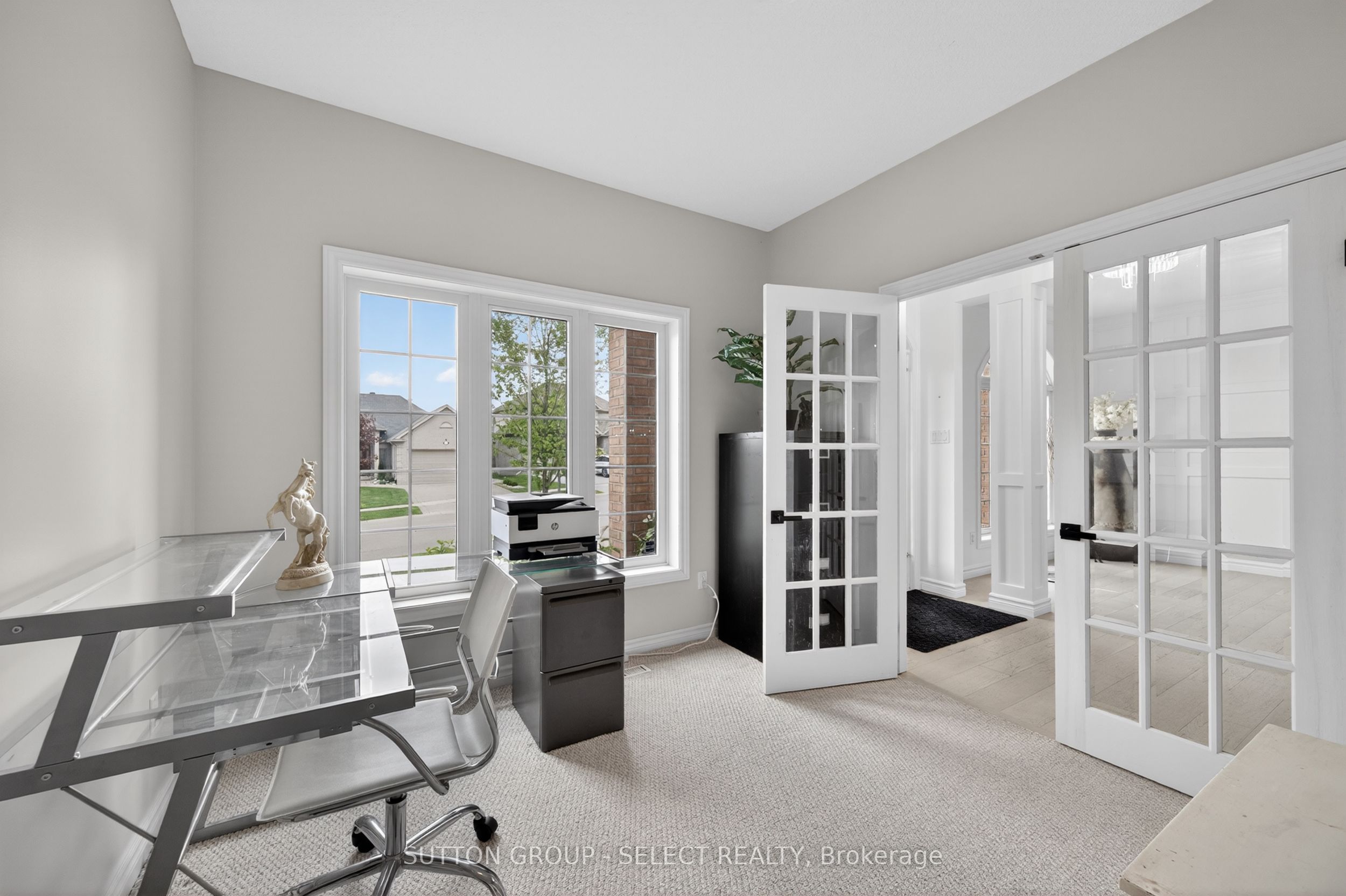 135 Plane Tree Drive Property Photo 4
