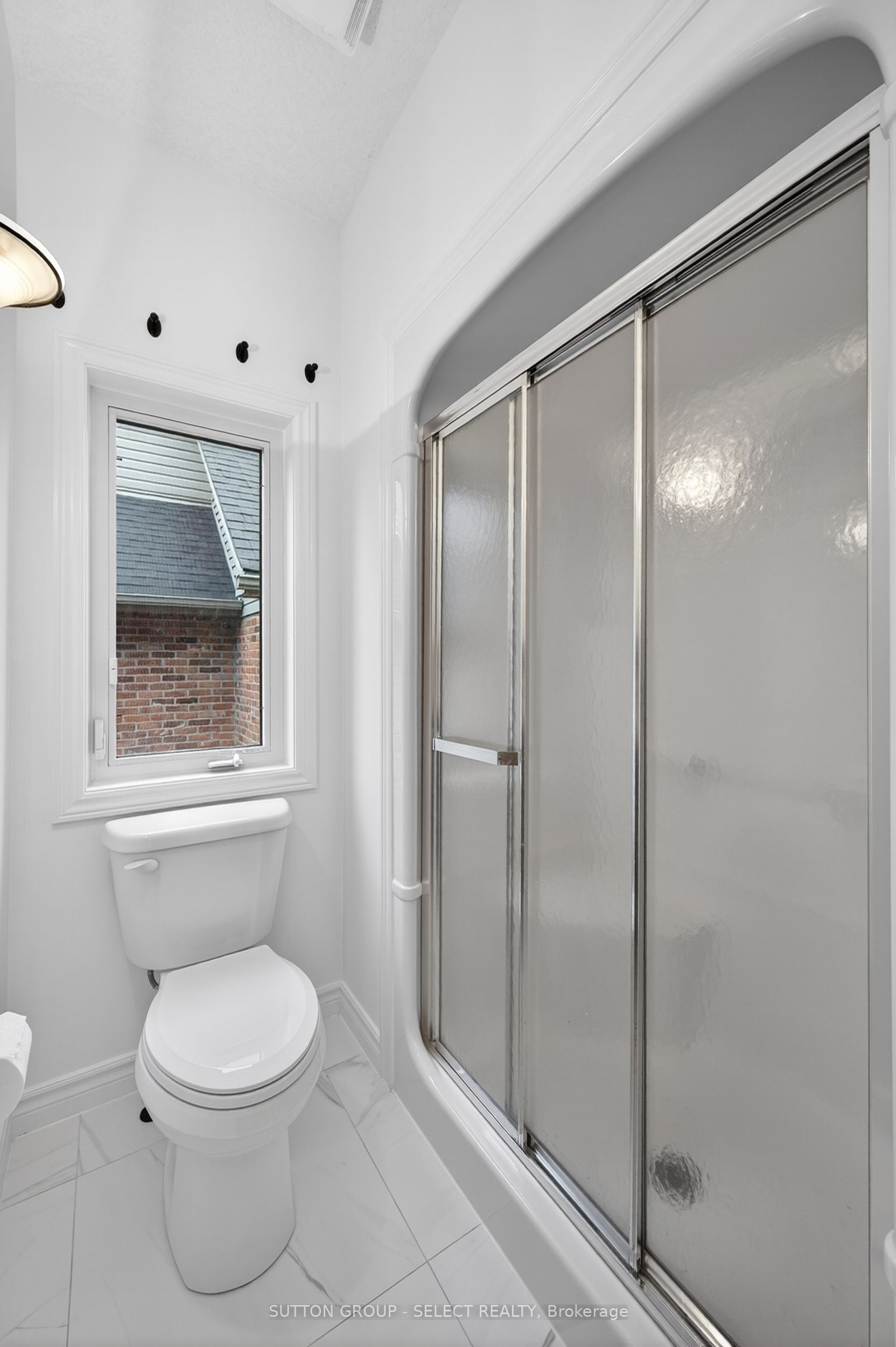 135 Plane Tree Drive Property Photo 9