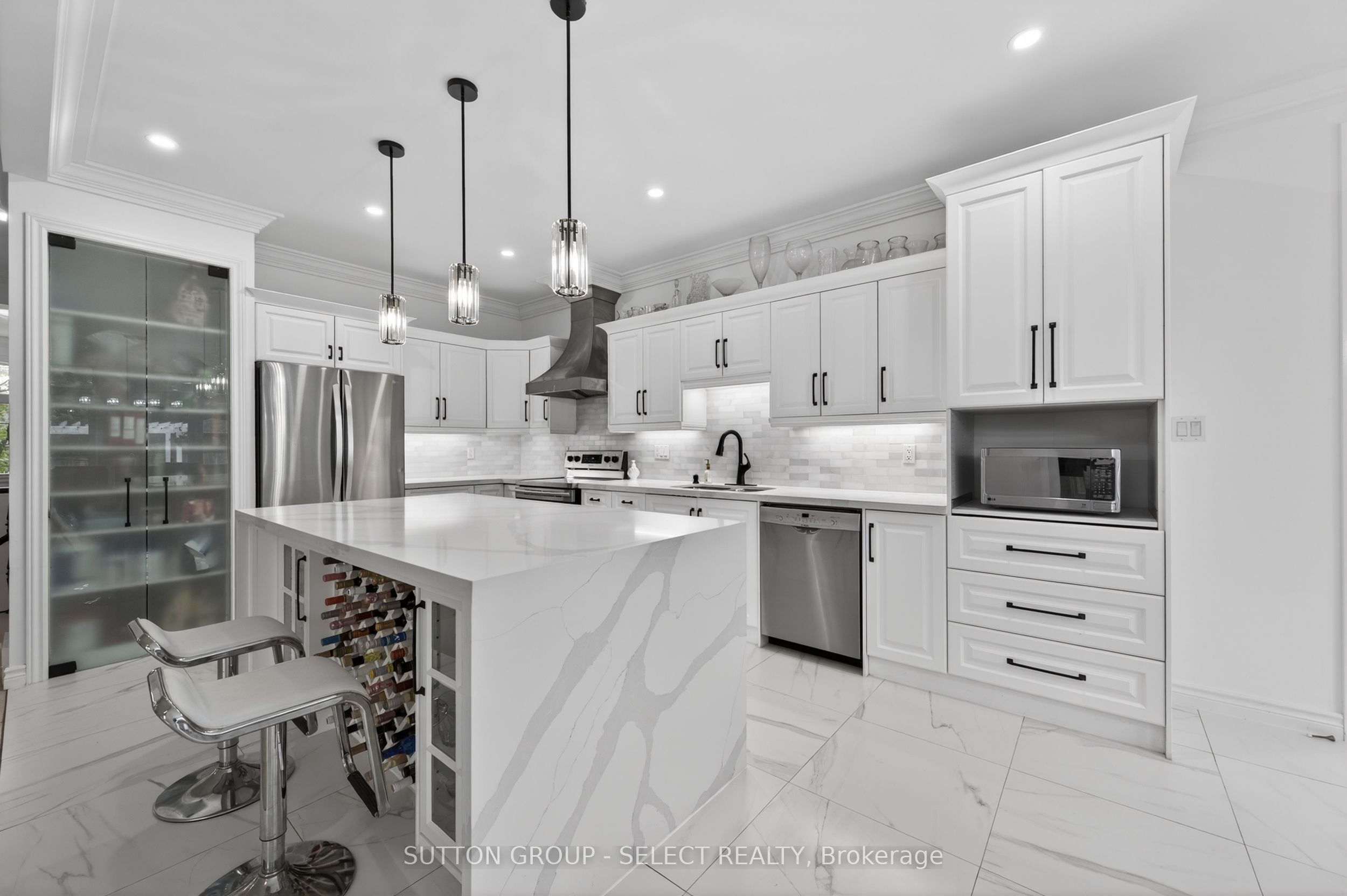 135 Plane Tree Drive Property Photo 14