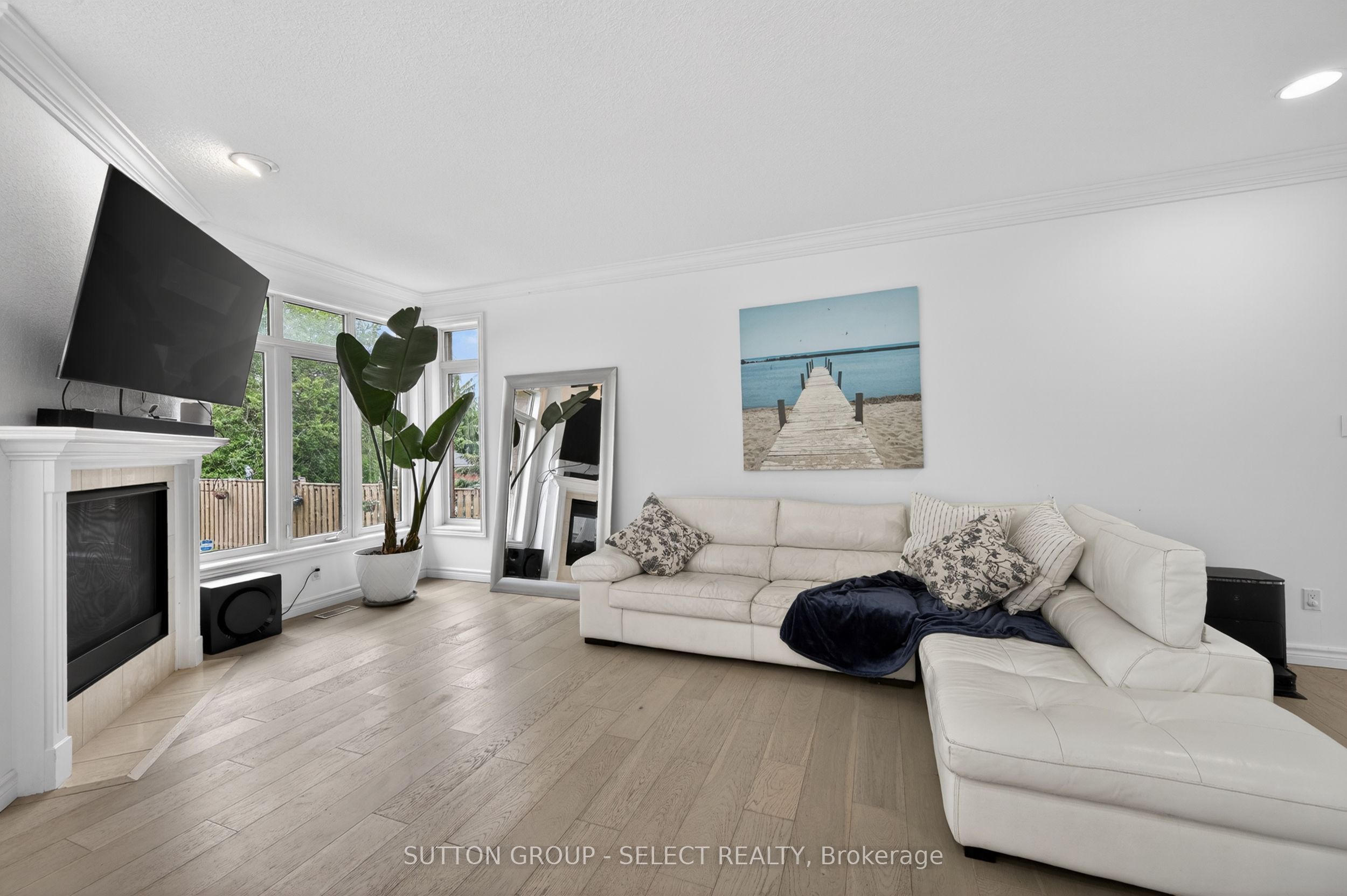 135 Plane Tree Drive Property Photo 18