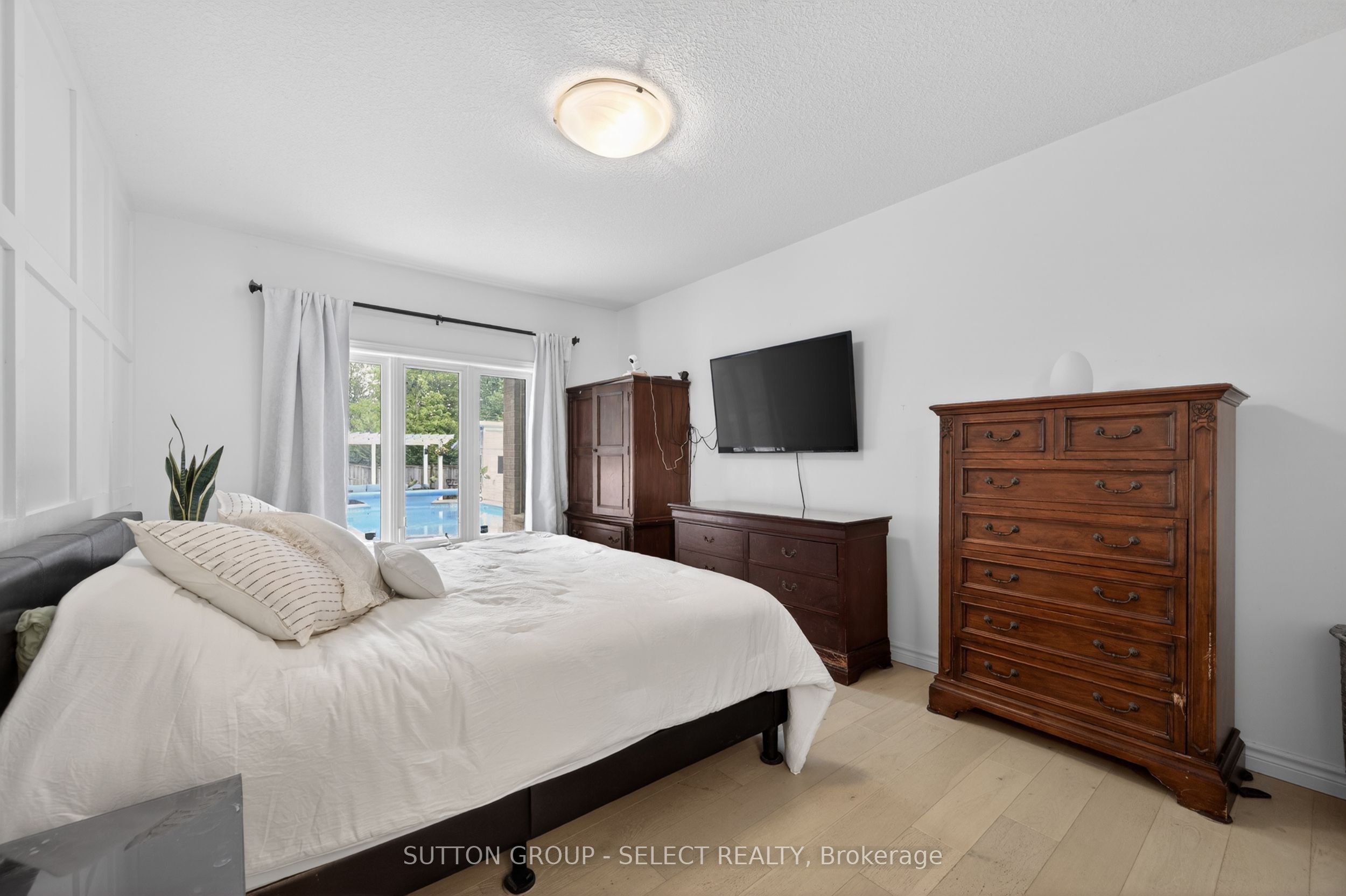 135 Plane Tree Drive Property Photo 25