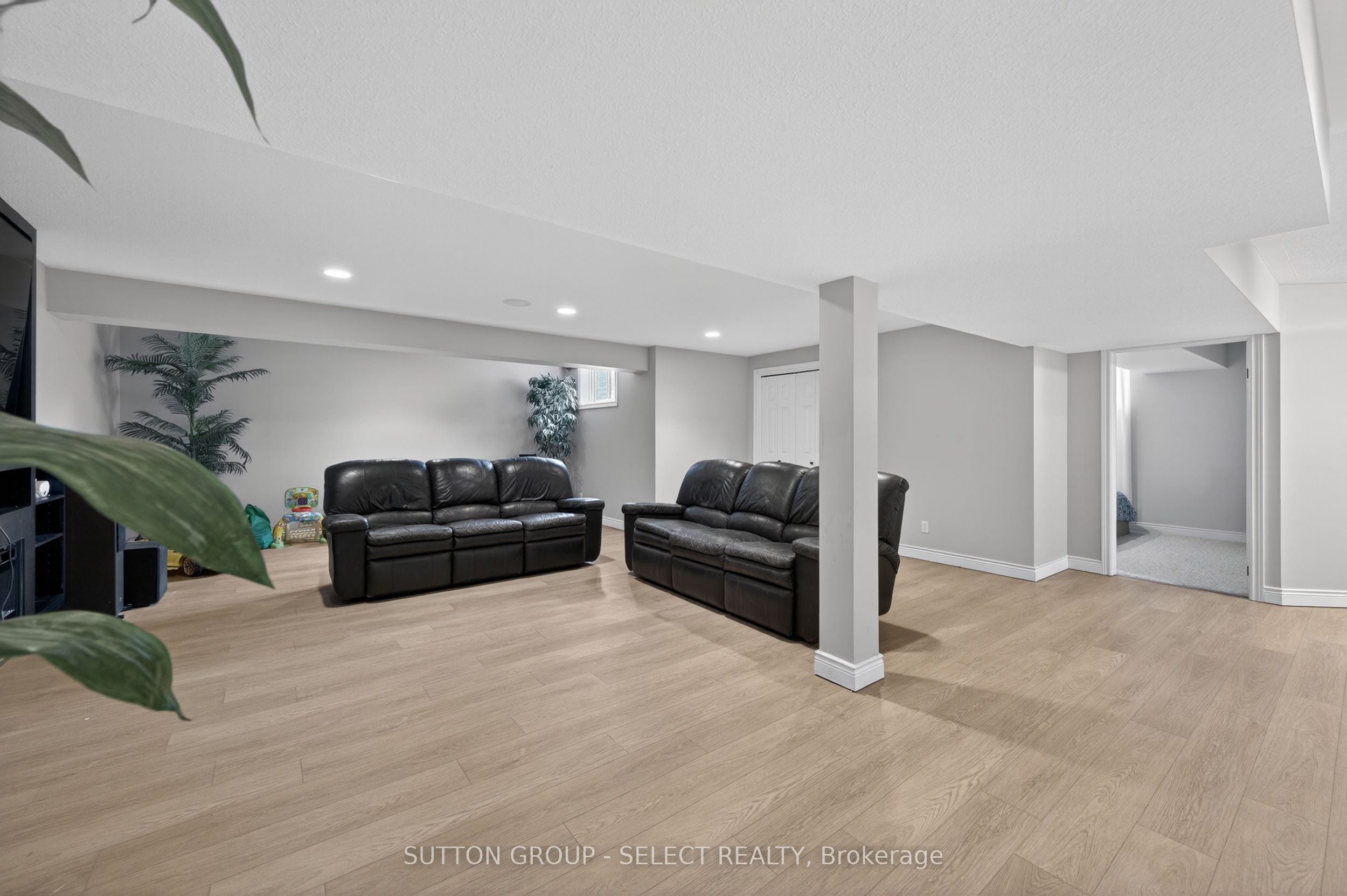 135 Plane Tree Drive Property Photo 30