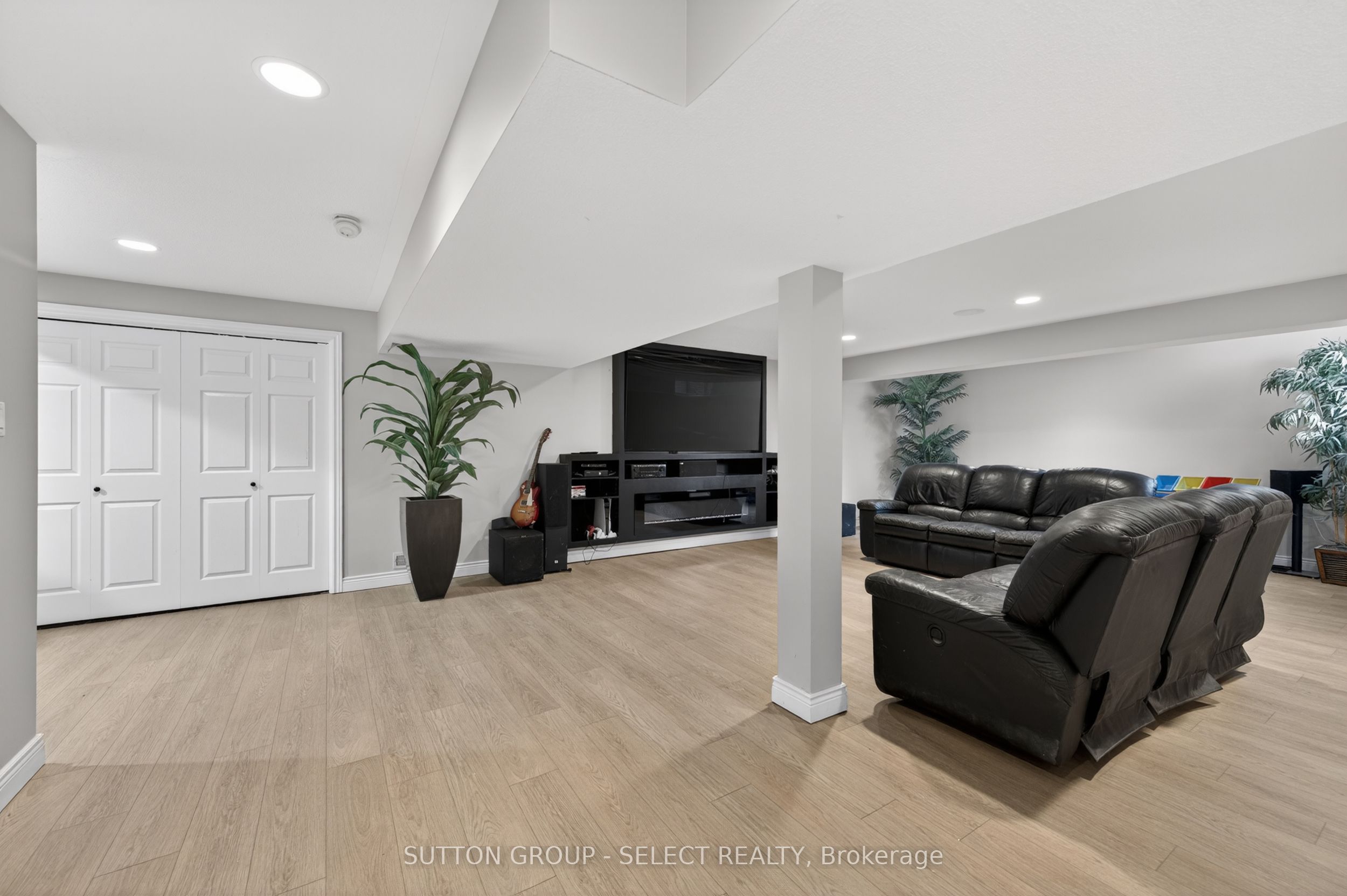 135 Plane Tree Drive Property Photo 31
