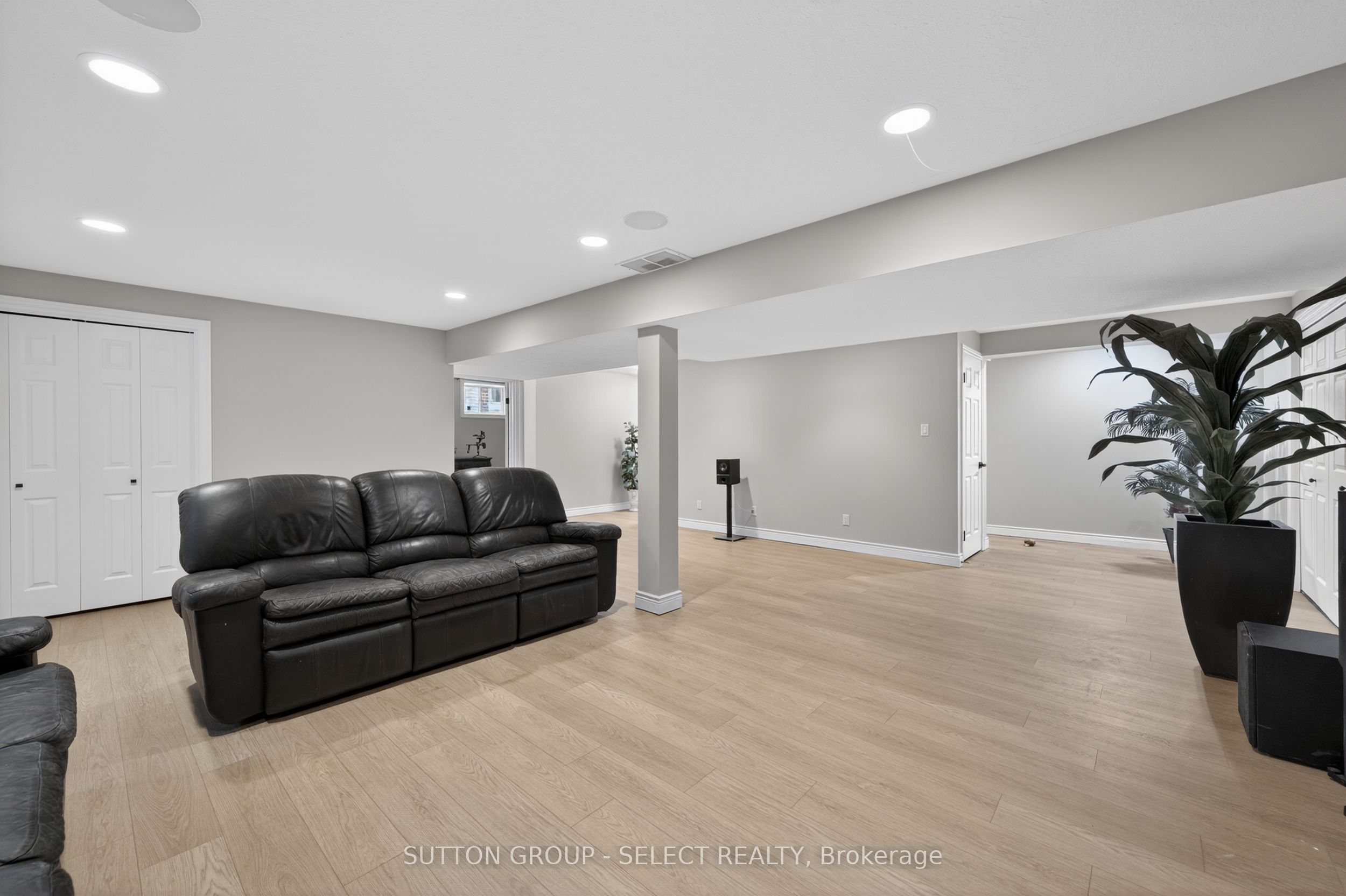 135 Plane Tree Drive Property Photo 32