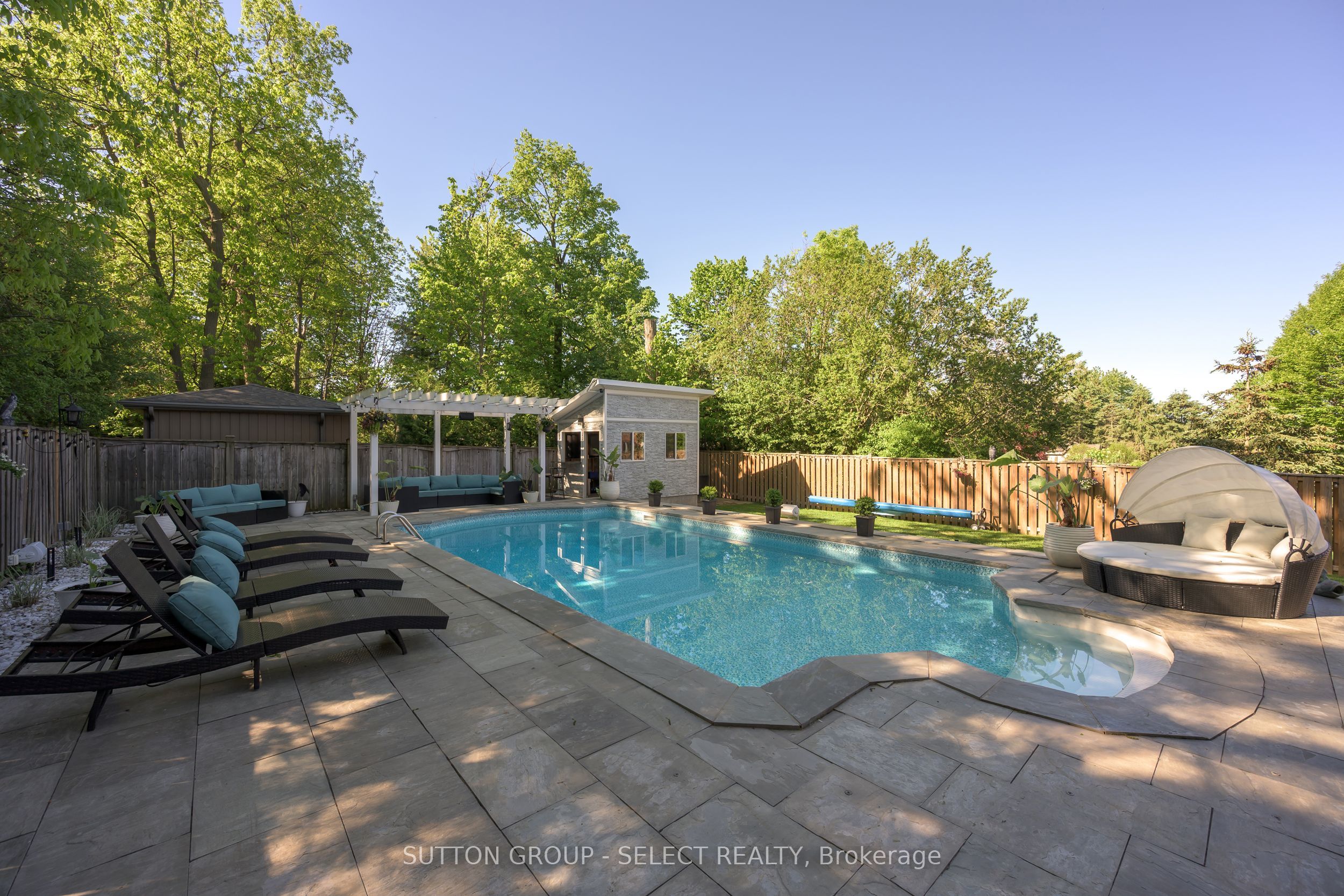 135 Plane Tree Drive Property Photo 41
