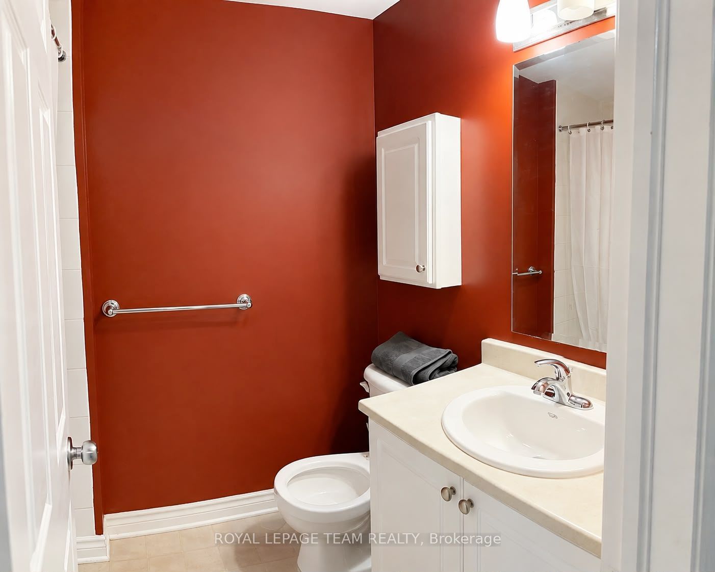 100 Brentmore Private Property Photo 15