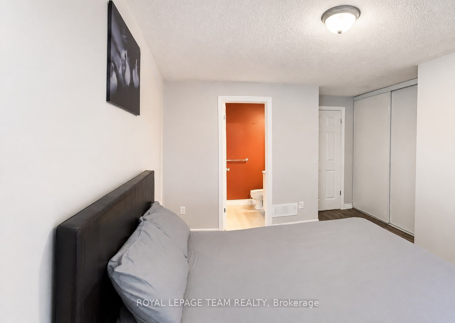100 Brentmore Private Property Photo 16