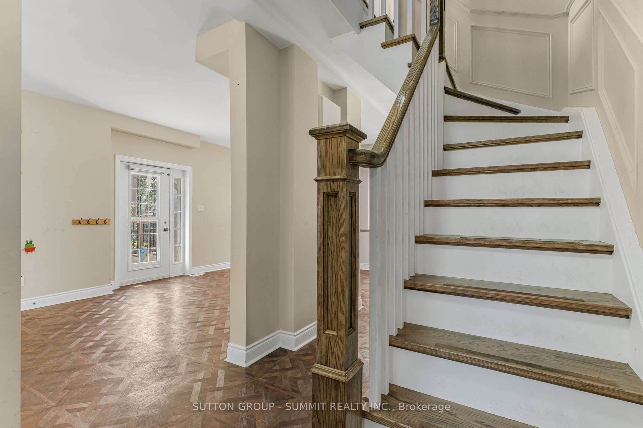 403 Niagara Street Property Photo 4