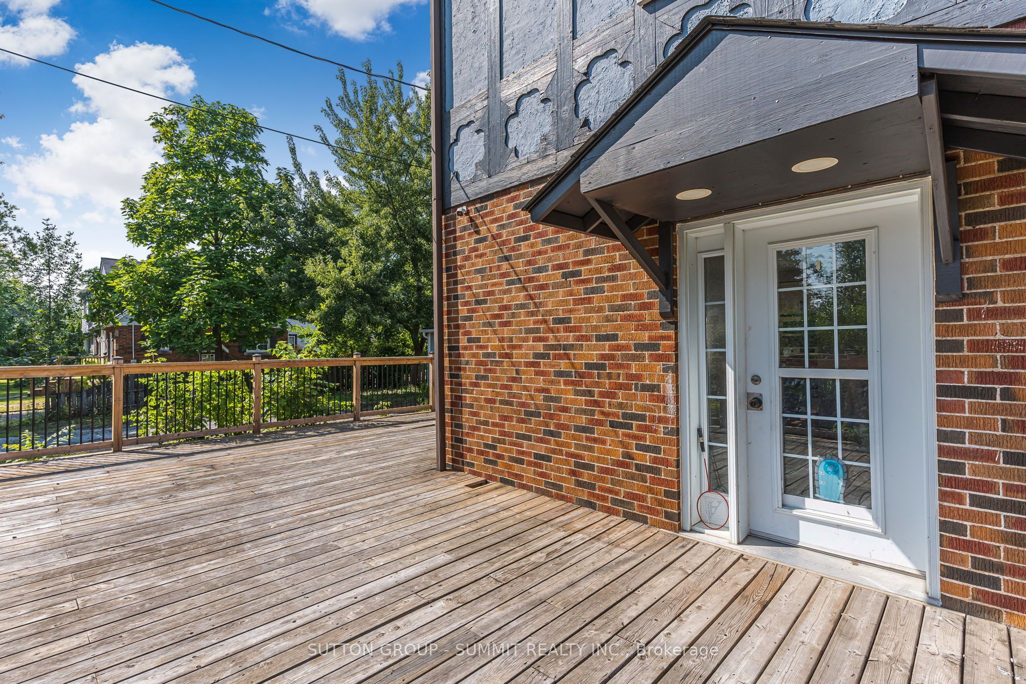 403 Niagara Street Property Photo 27
