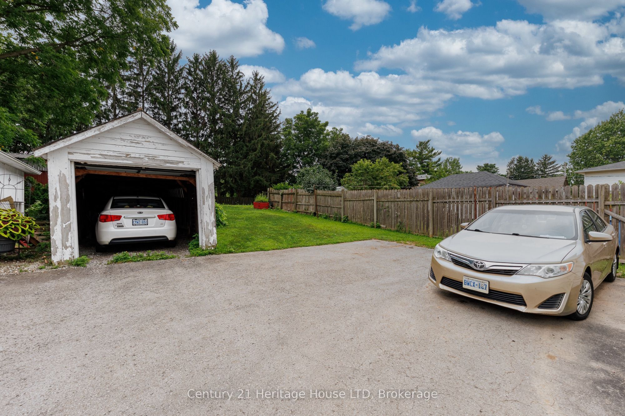 182 Bertie Street Property Photo 6