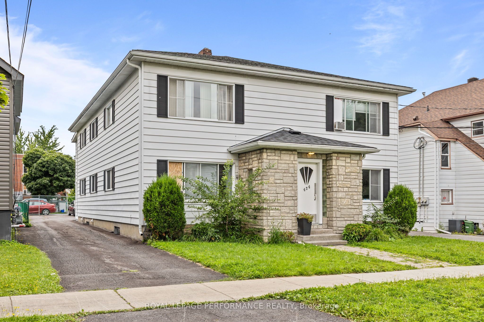 424 Guy Street Property Photo 2