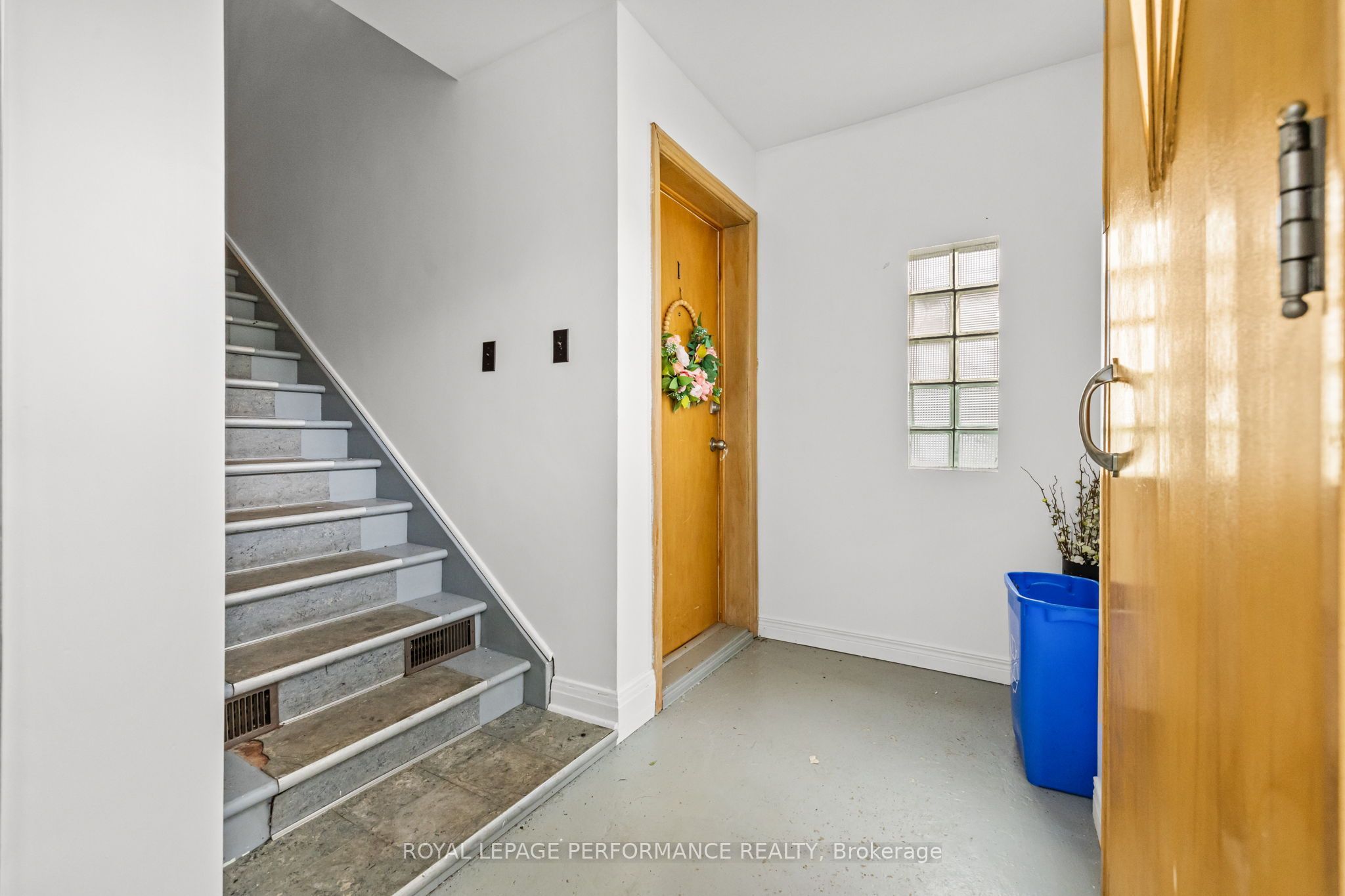 424 Guy Street Property Photo 3