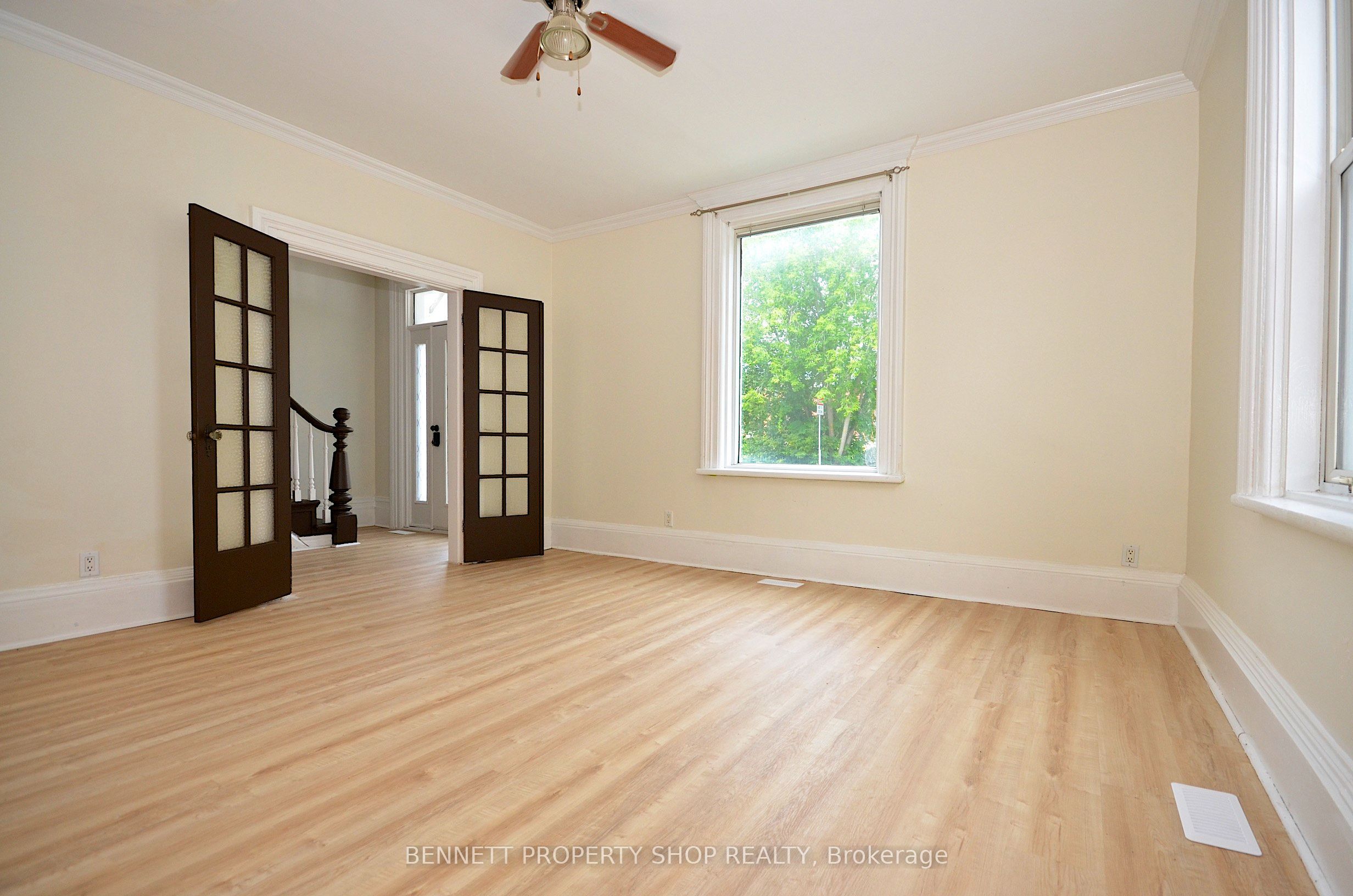 15 Daniel Street N Property Photo 4