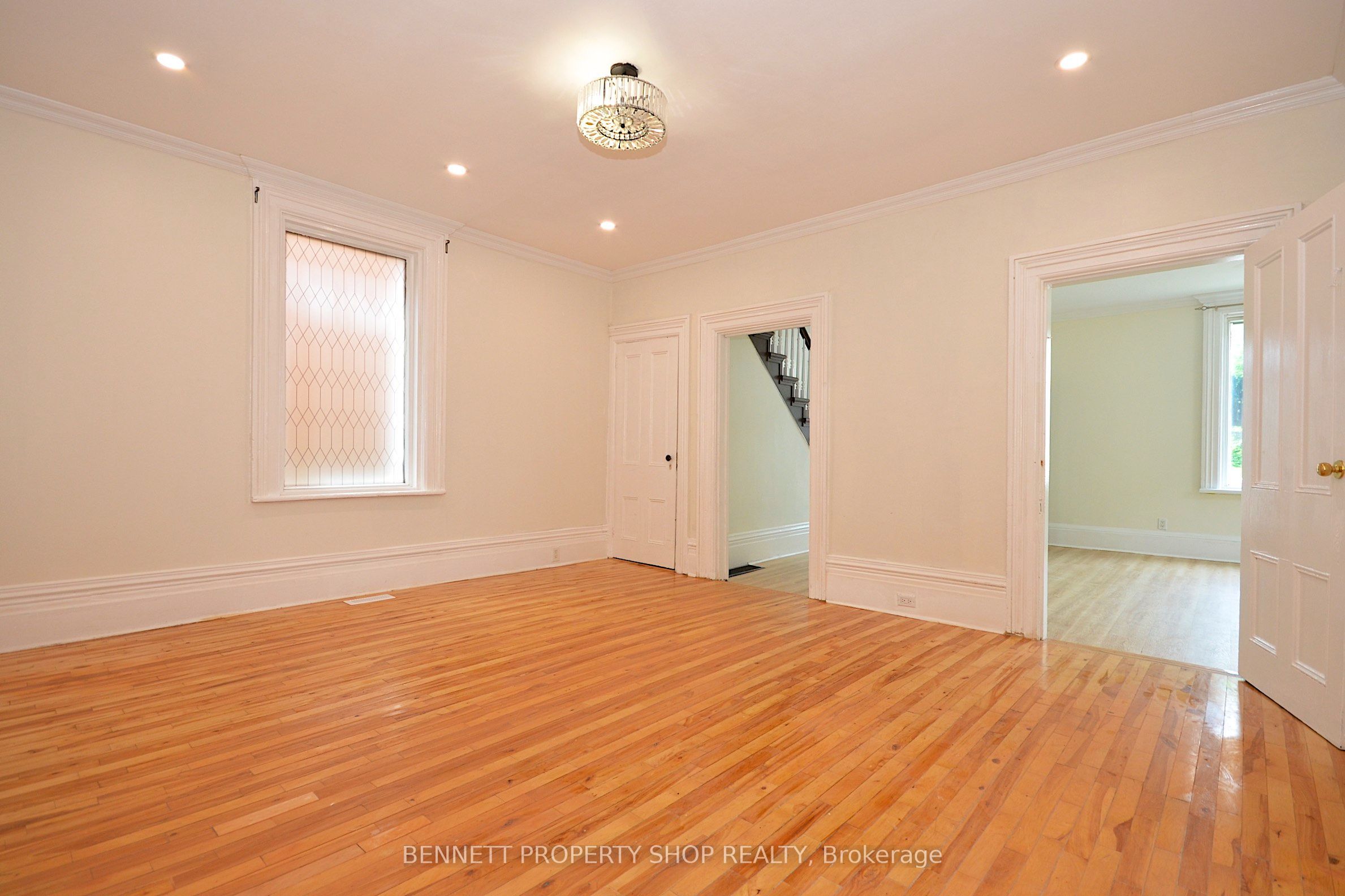 15 Daniel Street N Property Photo 7