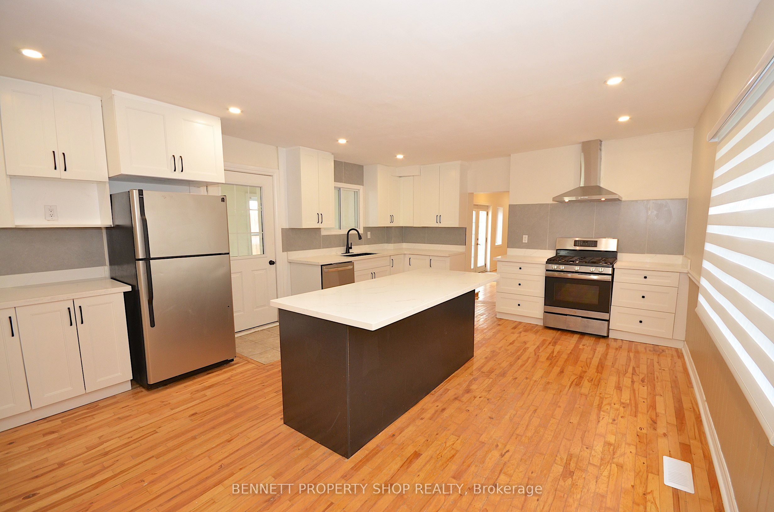 15 Daniel Street N Property Photo 11