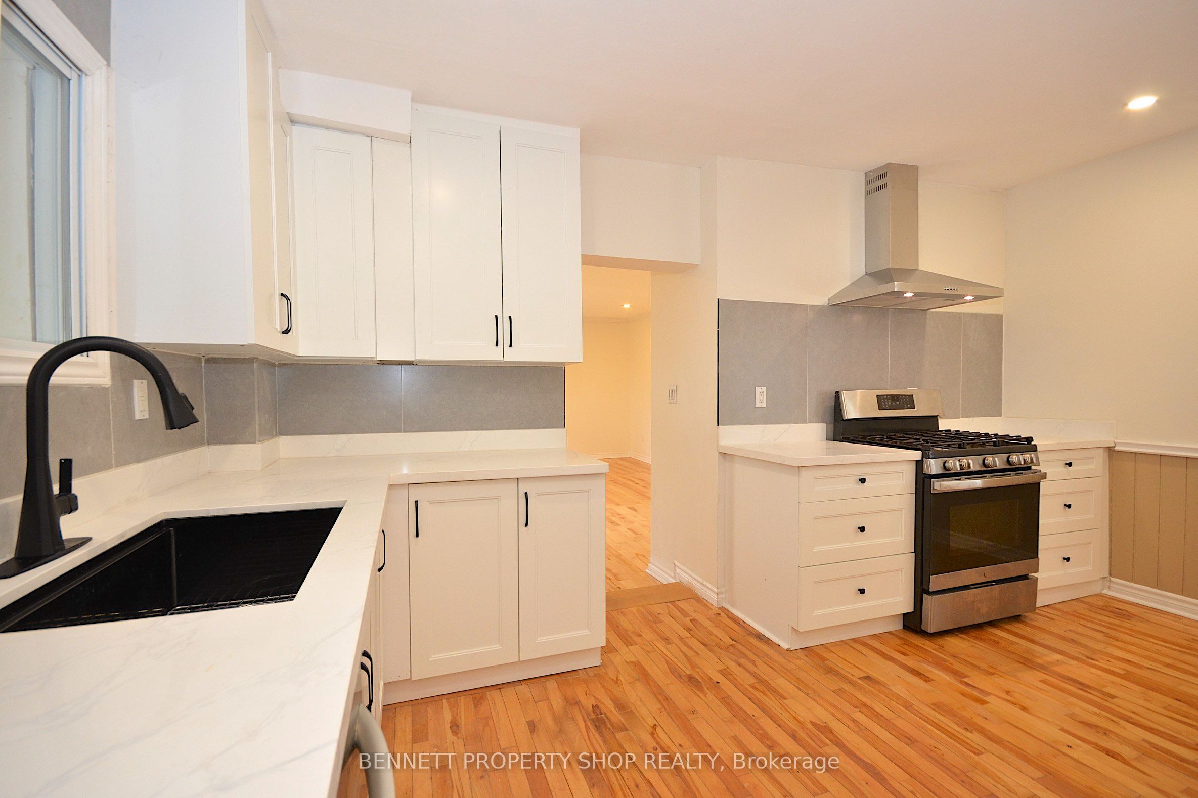 15 Daniel Street N Property Photo 13