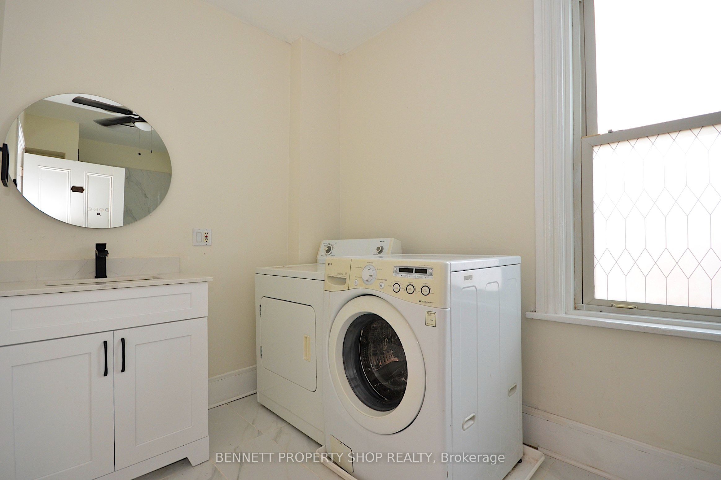 15 Daniel Street N Property Photo 19