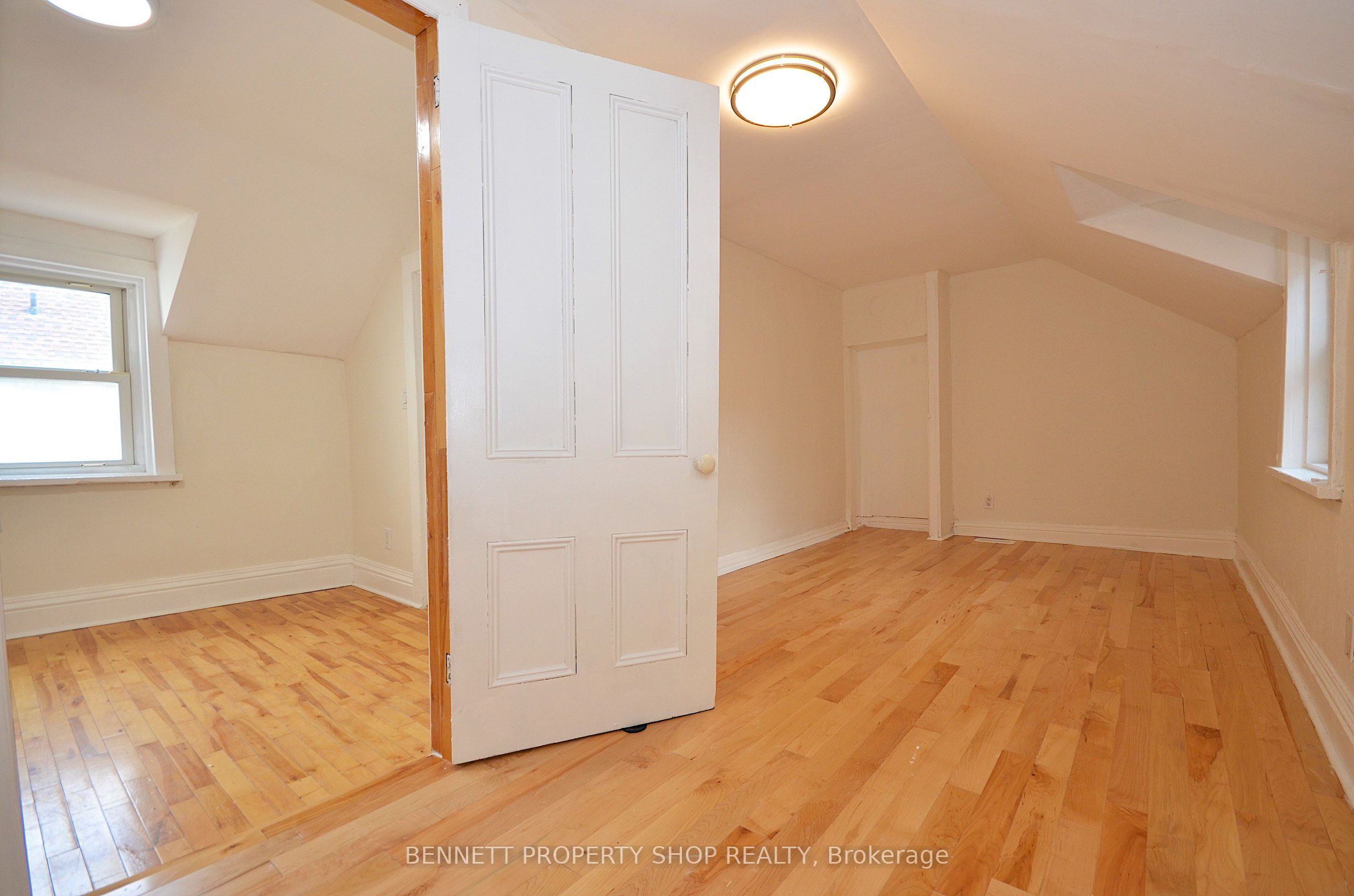 15 Daniel Street N Property Photo 27