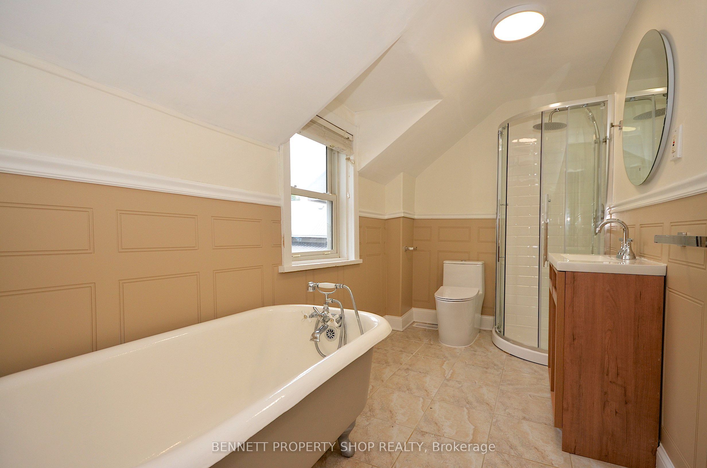 15 Daniel Street N Property Photo 29