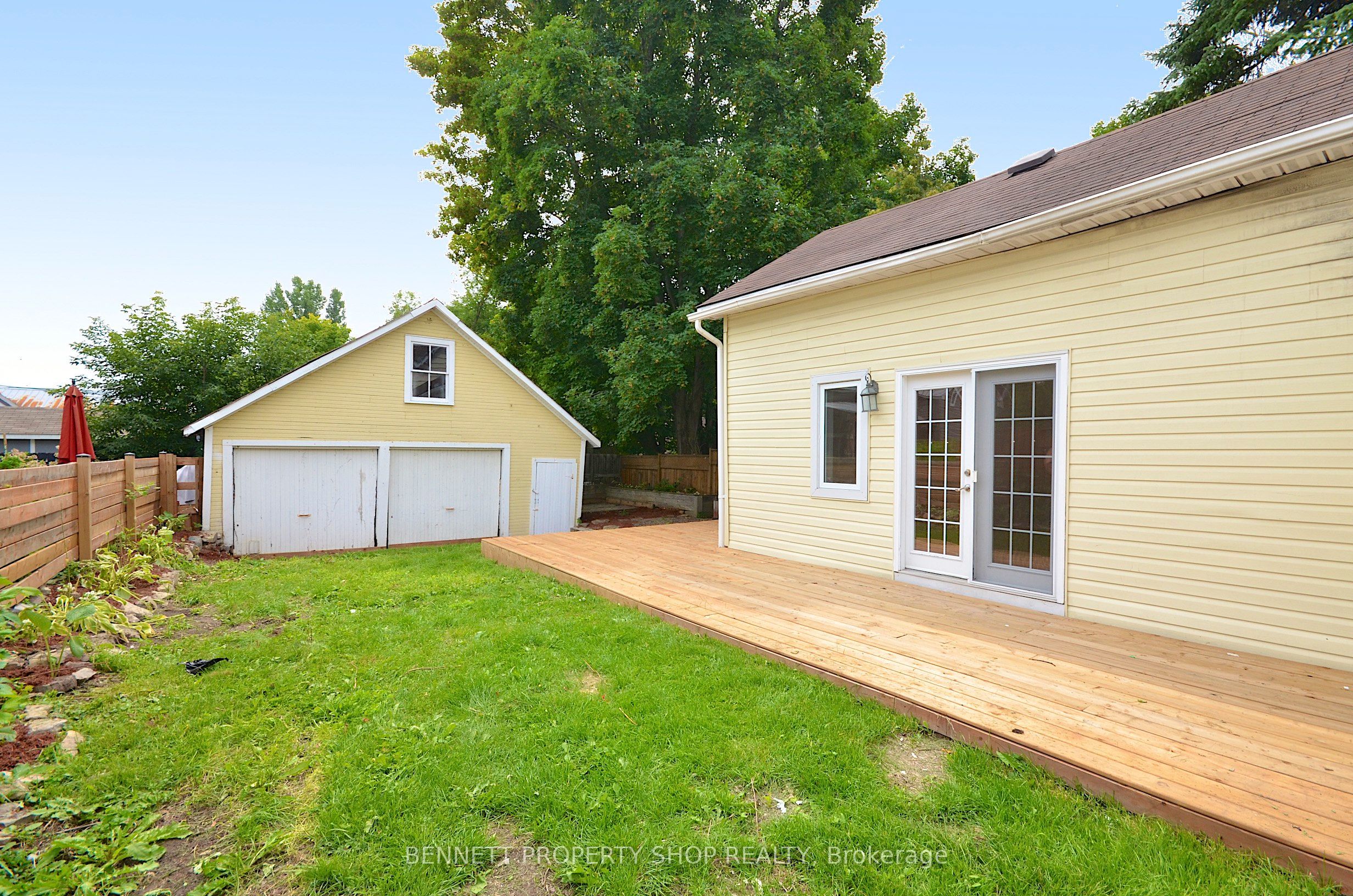 15 Daniel Street N Property Photo 35