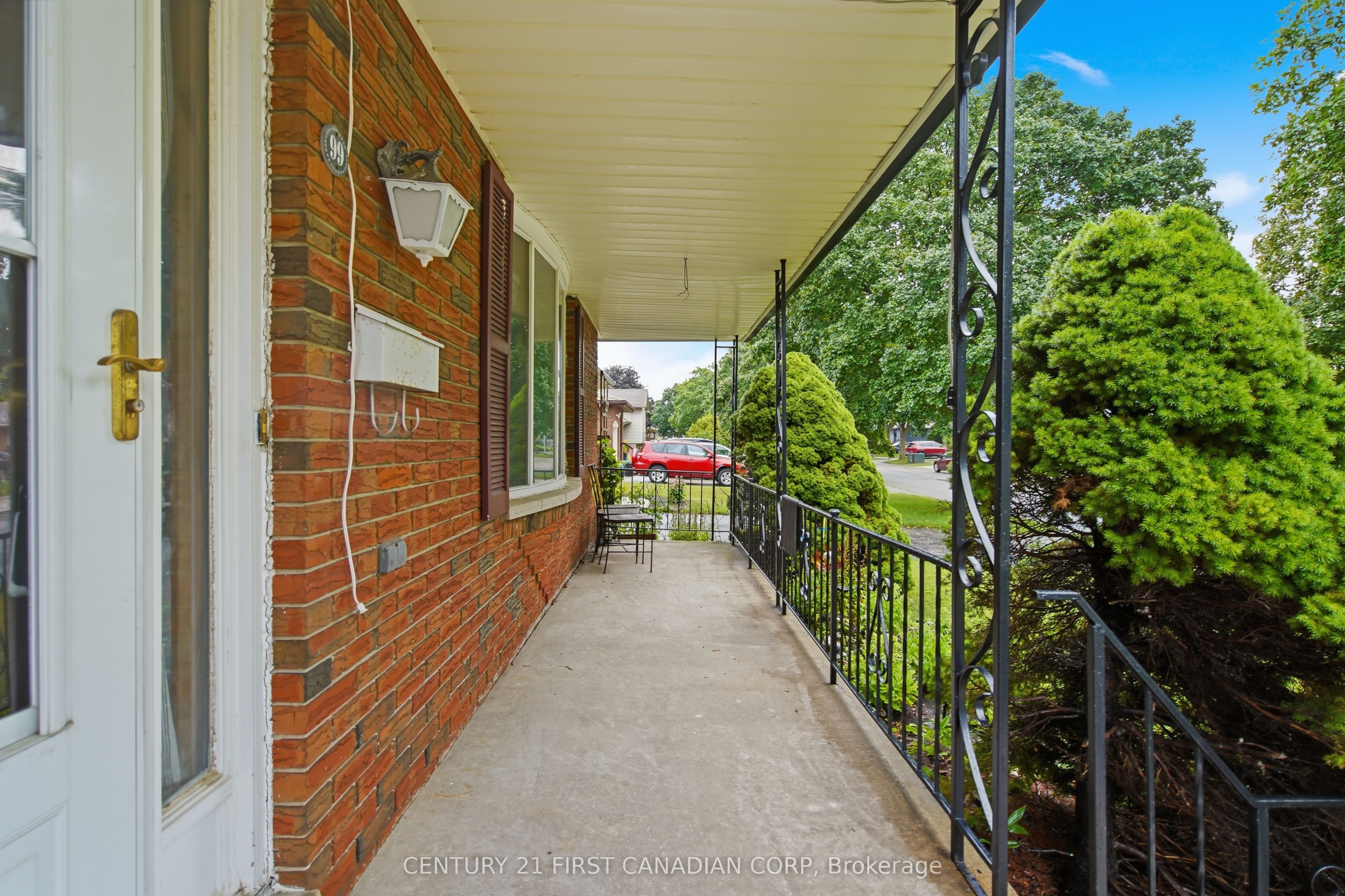 99 Muriel Crescent Property Photo 7