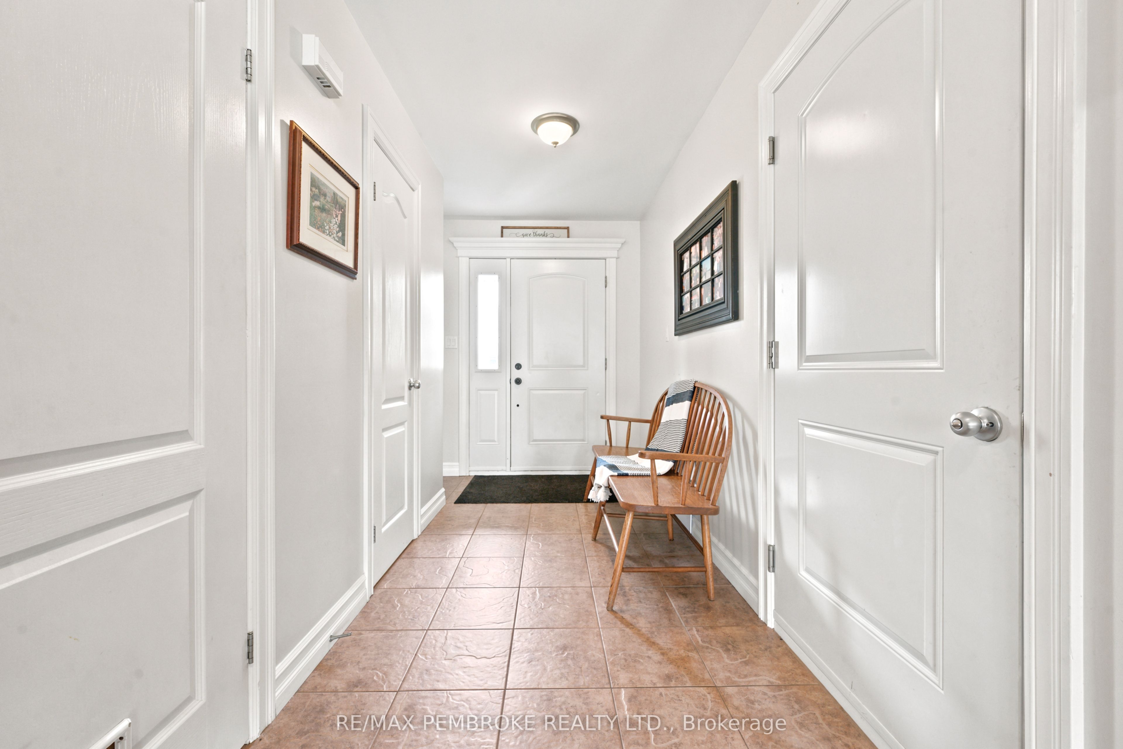 3003 Sandstone Crescent Property Photo 5