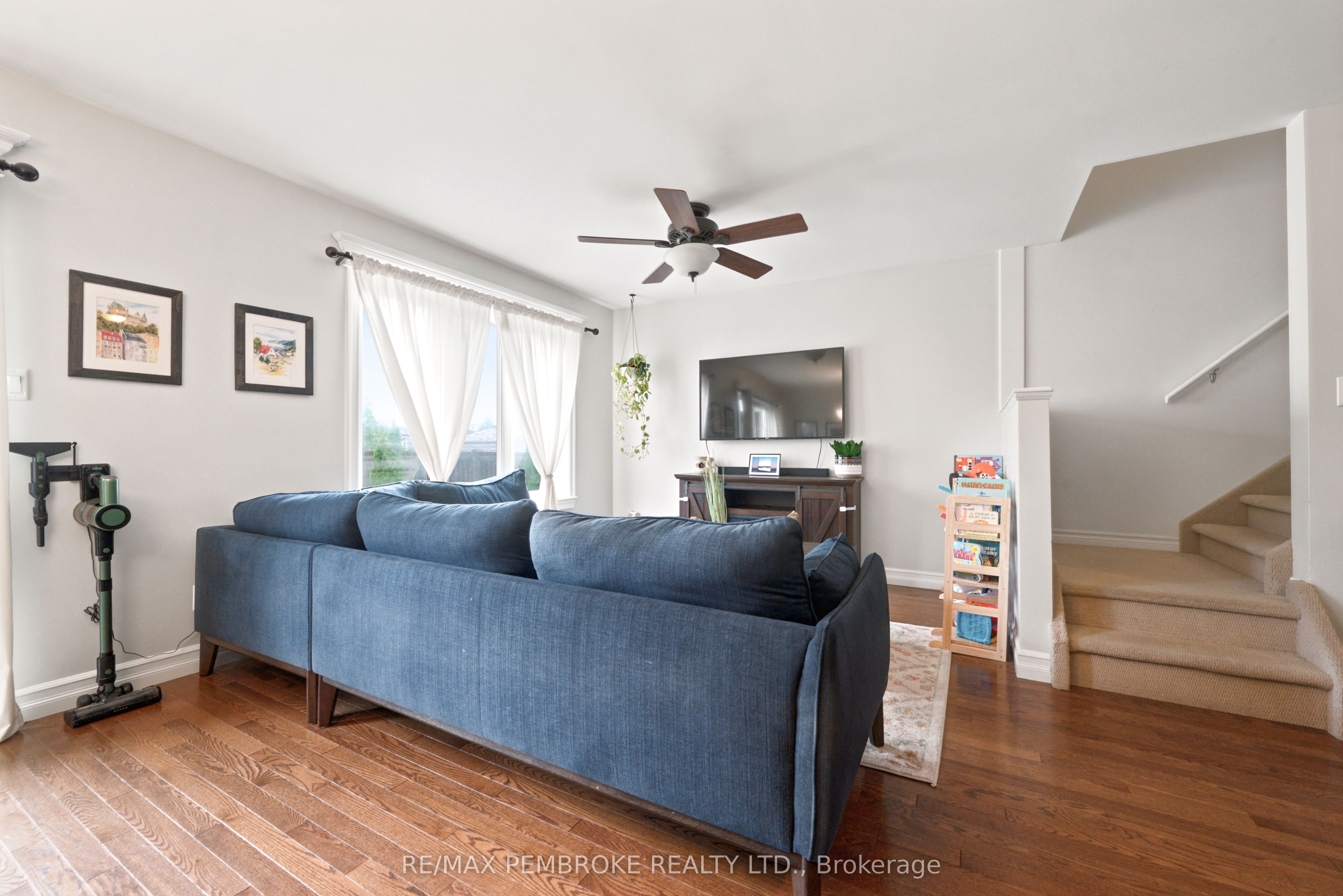 3003 Sandstone Crescent Property Photo 21