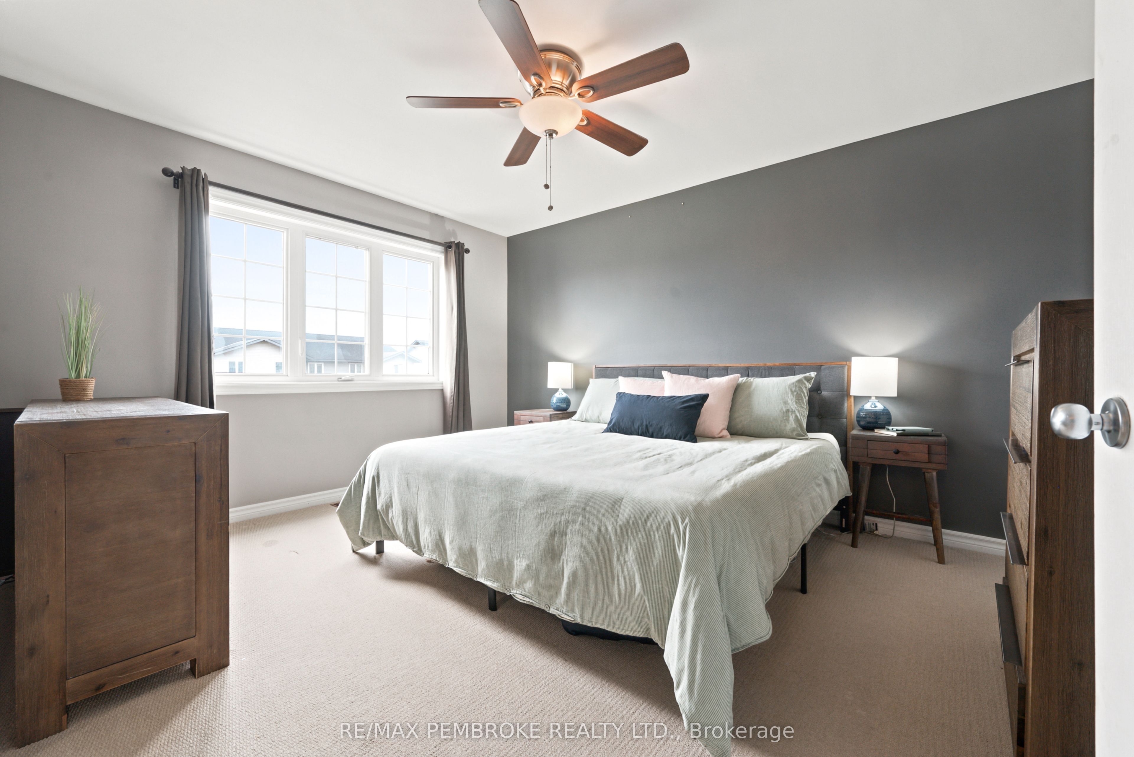 3003 Sandstone Crescent Property Photo 24