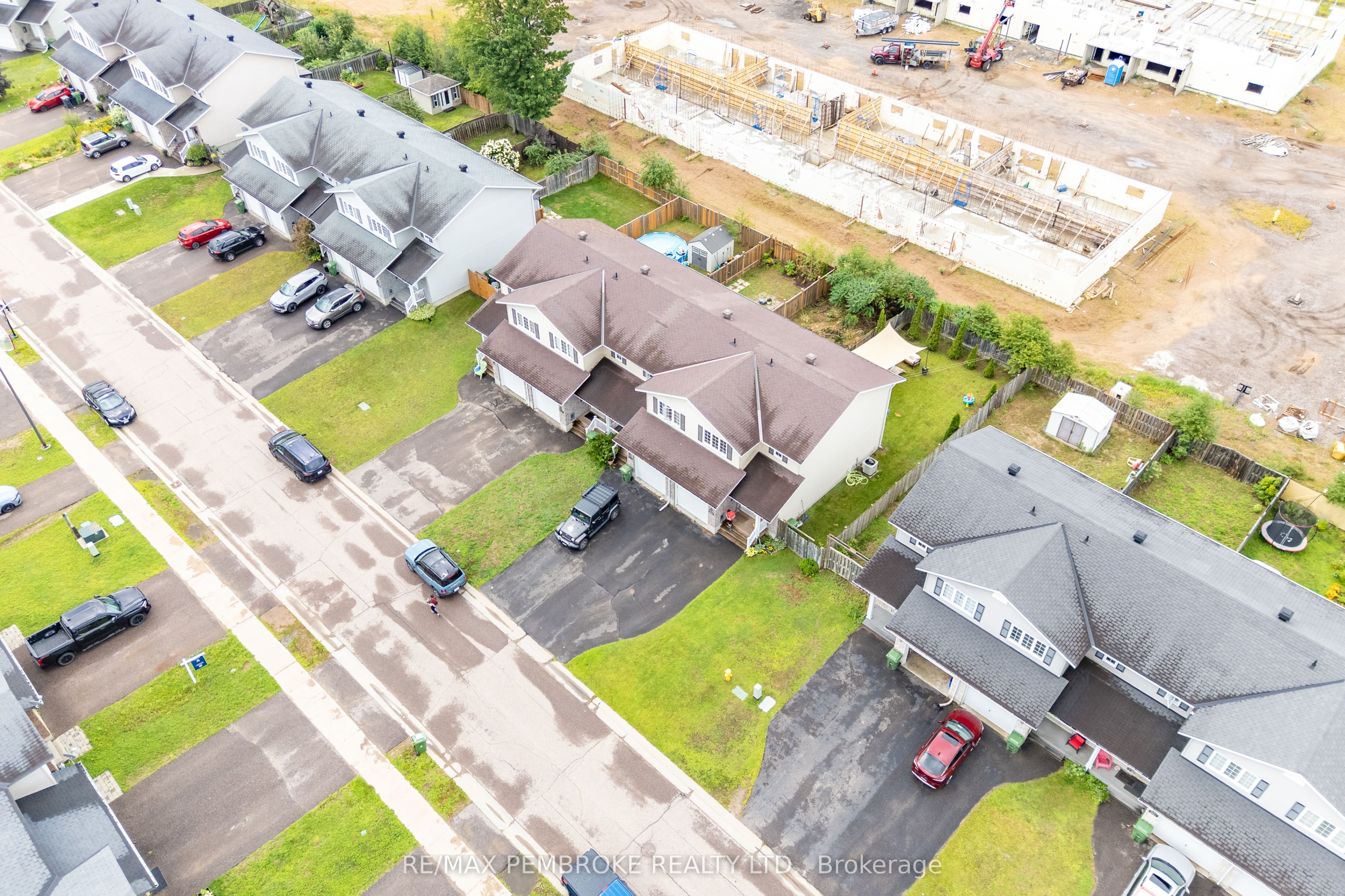 3003 Sandstone Crescent Property Photo 45