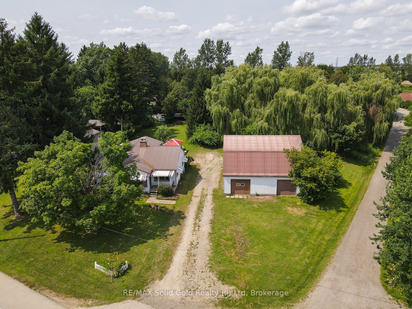 1310 Snyders Road E Property Photo 1