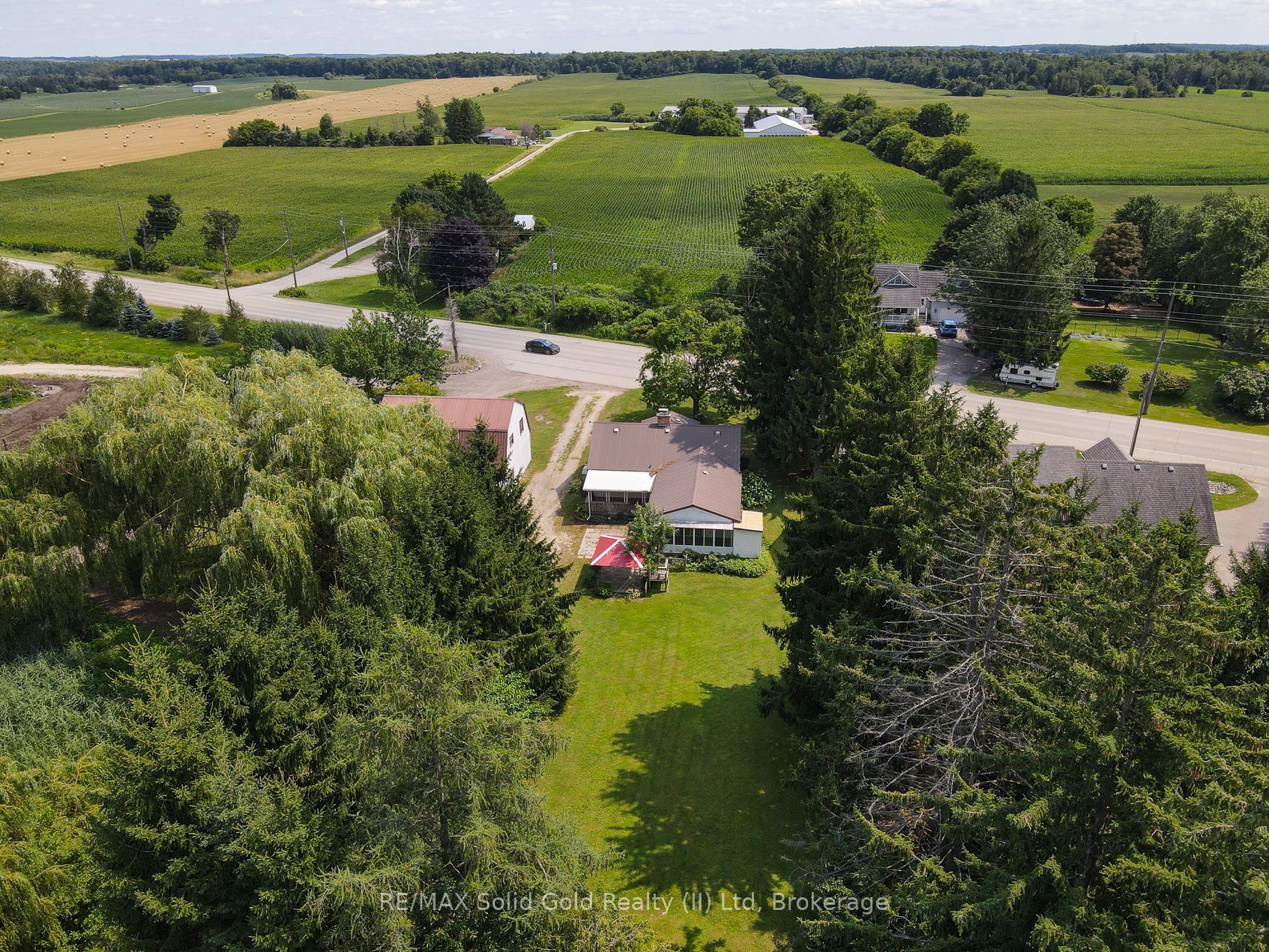 1310 Snyders Road E Property Photo 12