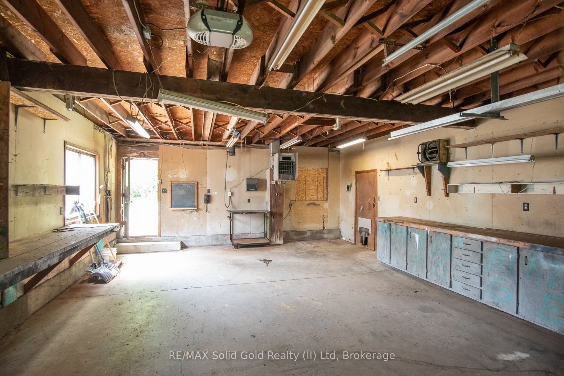 1310 Snyders Road E Property Photo 23